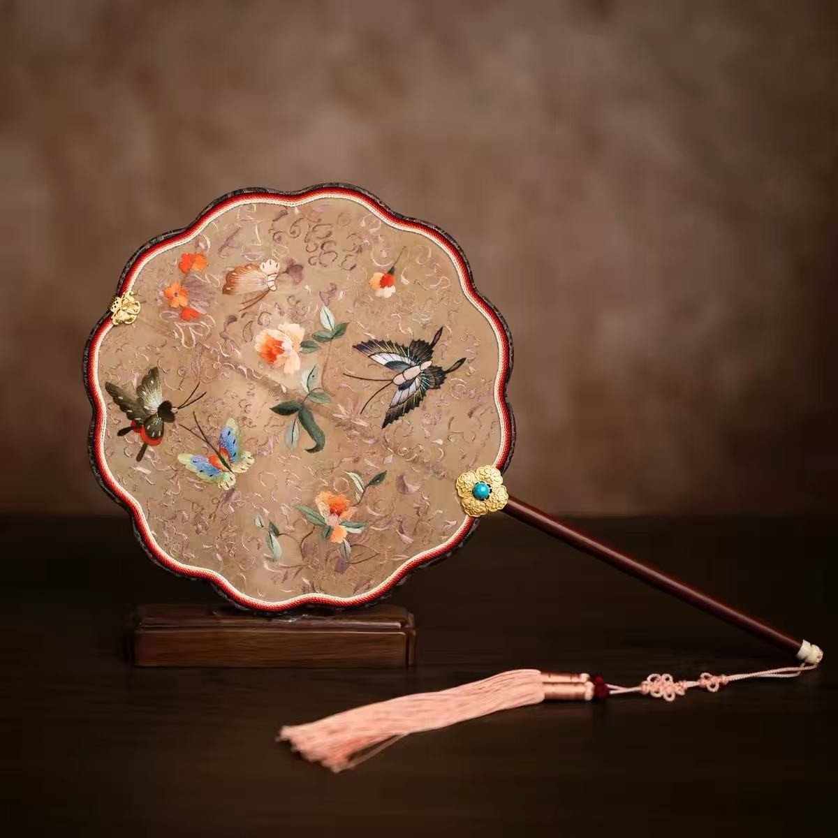 Handmade Intangible Cultural Heritage Su Embroidery Double-Sided Round Fan Handmade Intangible Cultural Heritage Su Embroidery Double-Sided Round Fan