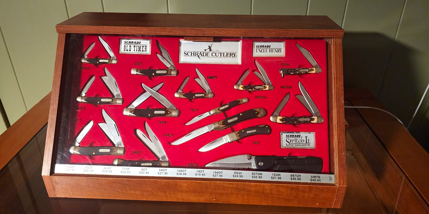 Super rare Schrade Old Timer & Uncle Henry Pocketknife Lot w/ Display Case of 14 Super rare Schrade Old Timer & Uncle Henry Pocketknife Lot w/ Display Case of 14