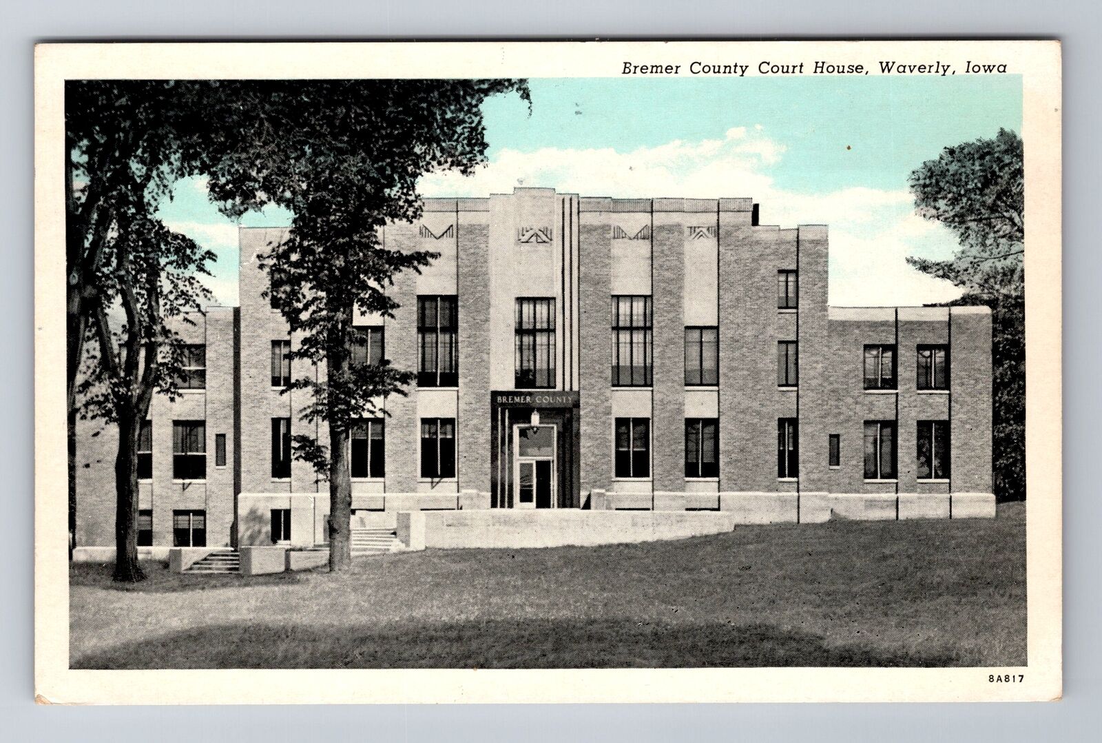 Waverly IA-Iowa, Bremer County Court House, Antique, Vintage Souvenir Postcard