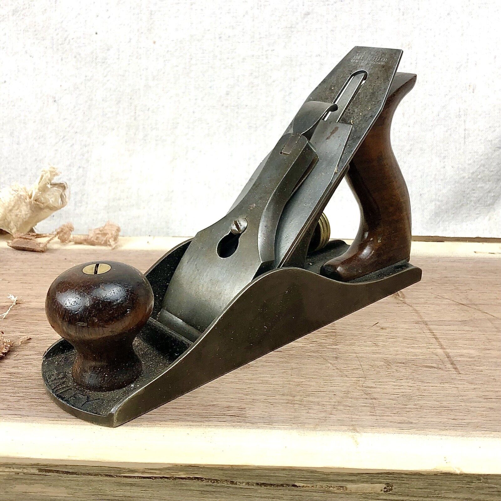 Vintage No. 4 Stanley Bailey Plane, Type 11 C with ‘T’ Trademark Iron.