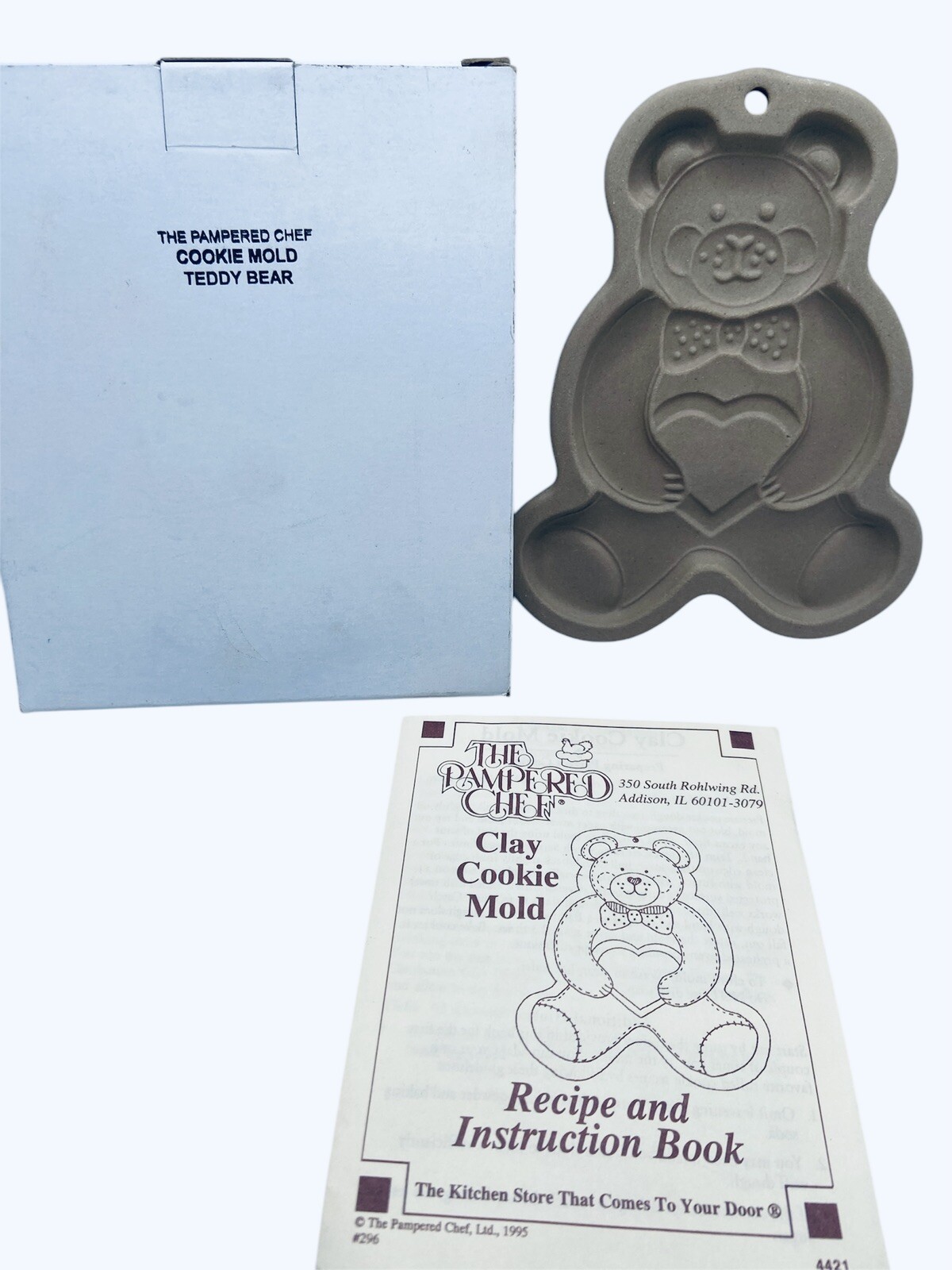 1991 PAMPERED CHEF Teddy Bear with Heart Clay Cookie Mold 6in Recipe Book NOS