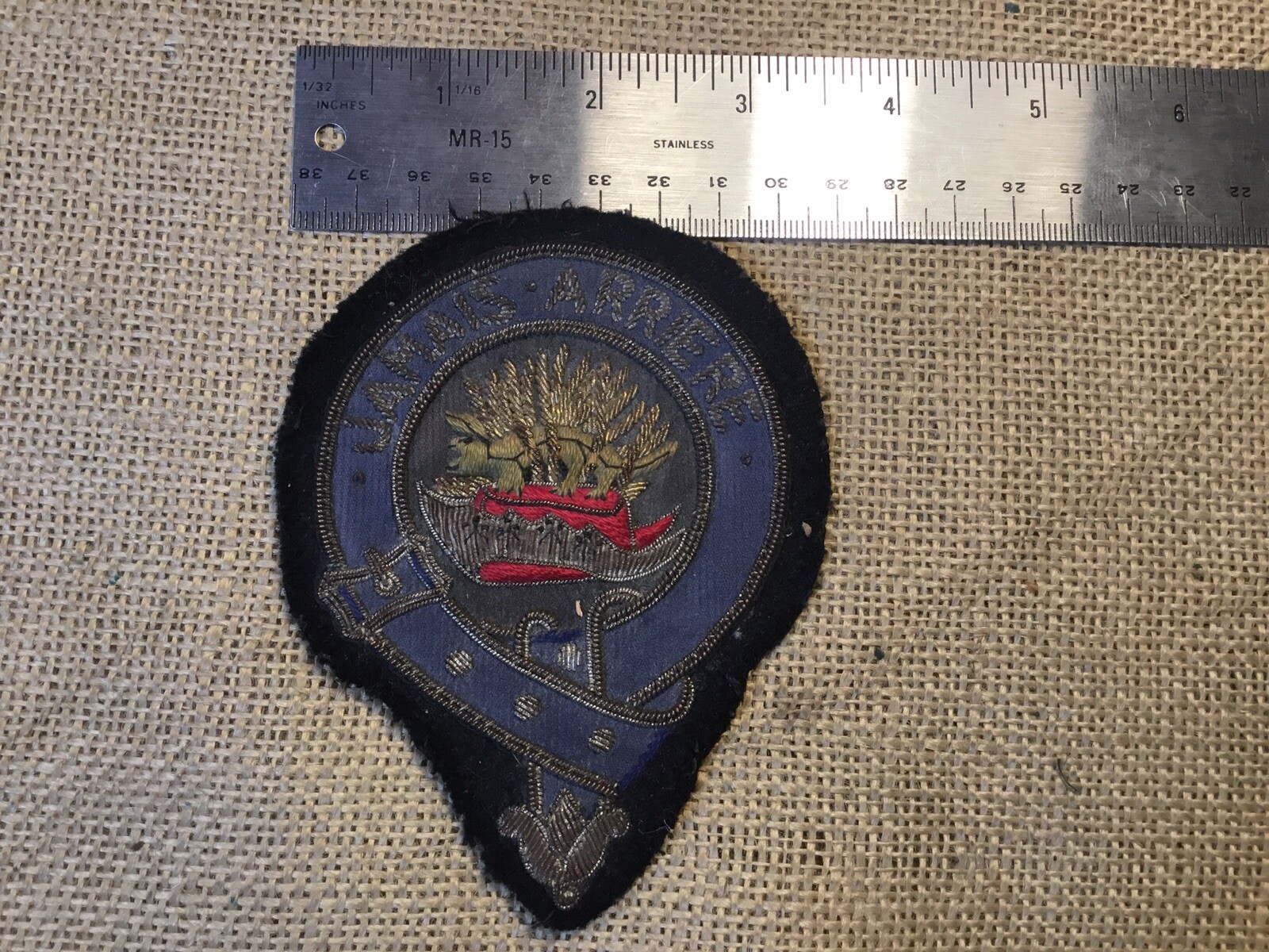 ORIGINAL VINTAGE SCOTTISH JAMAIS ARRIERE CLAN DOUGLAS BULLION PATCH