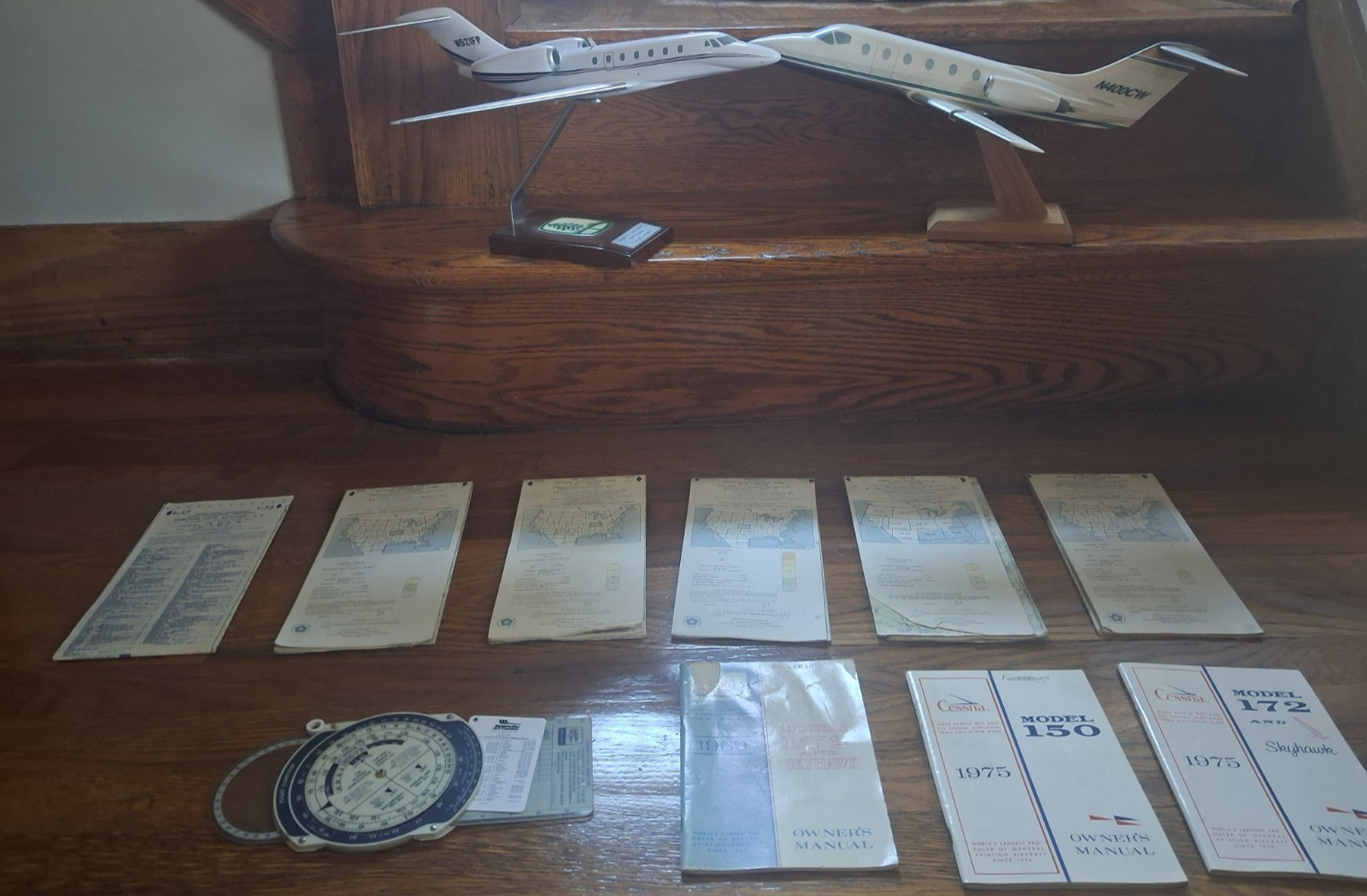 VTG 1:100 Scale Jet Model Airplanes N400CW N521FP Charts Computer Owner\'s Manual