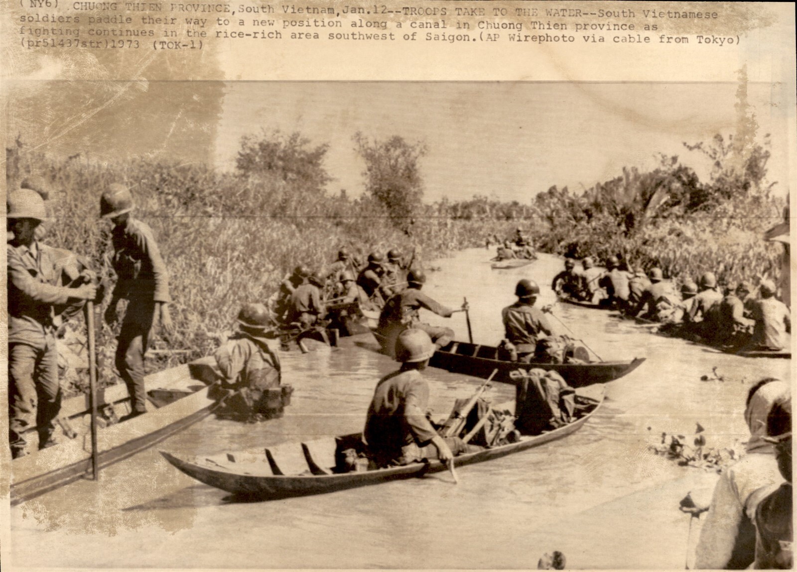 LD319 1973 AP Wire Photo TROOPS TAKE TO THE WATER CHUONG THIEN CANAL VIETNAM WAR LD319 1973 AP Wire Photo TROOPS TAKE TO THE WATER CHUONG THIEN CANAL VIETNAM WAR