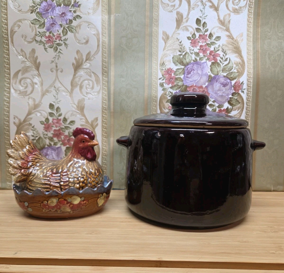 Vintage West Bend Bean Pot  Stoneware With Lid USA+ Nesting Hen Sugar Bowl Lot2