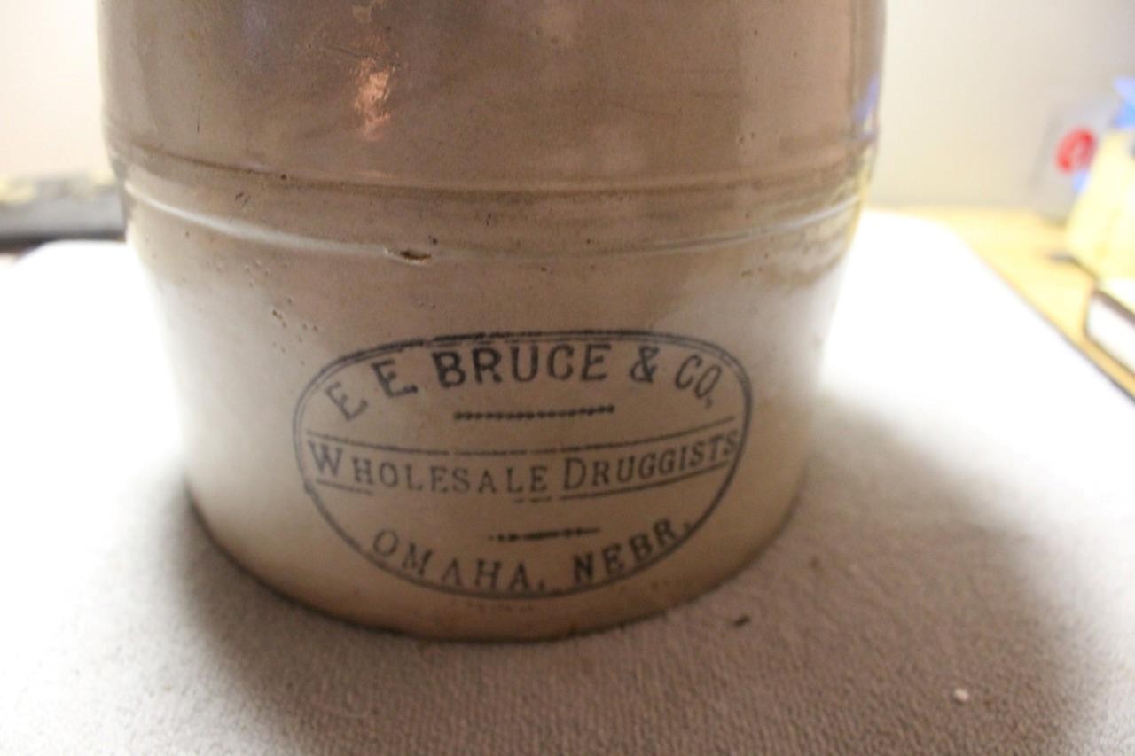 Antique Red Wing EE Bruce Wholesale Druggist Omaha Nebr 1 Gal Bee Hive Adv Jug
