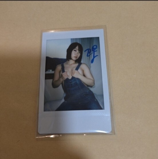 Yura Kano Autographed Signed instax photo Cheki Japan JAV