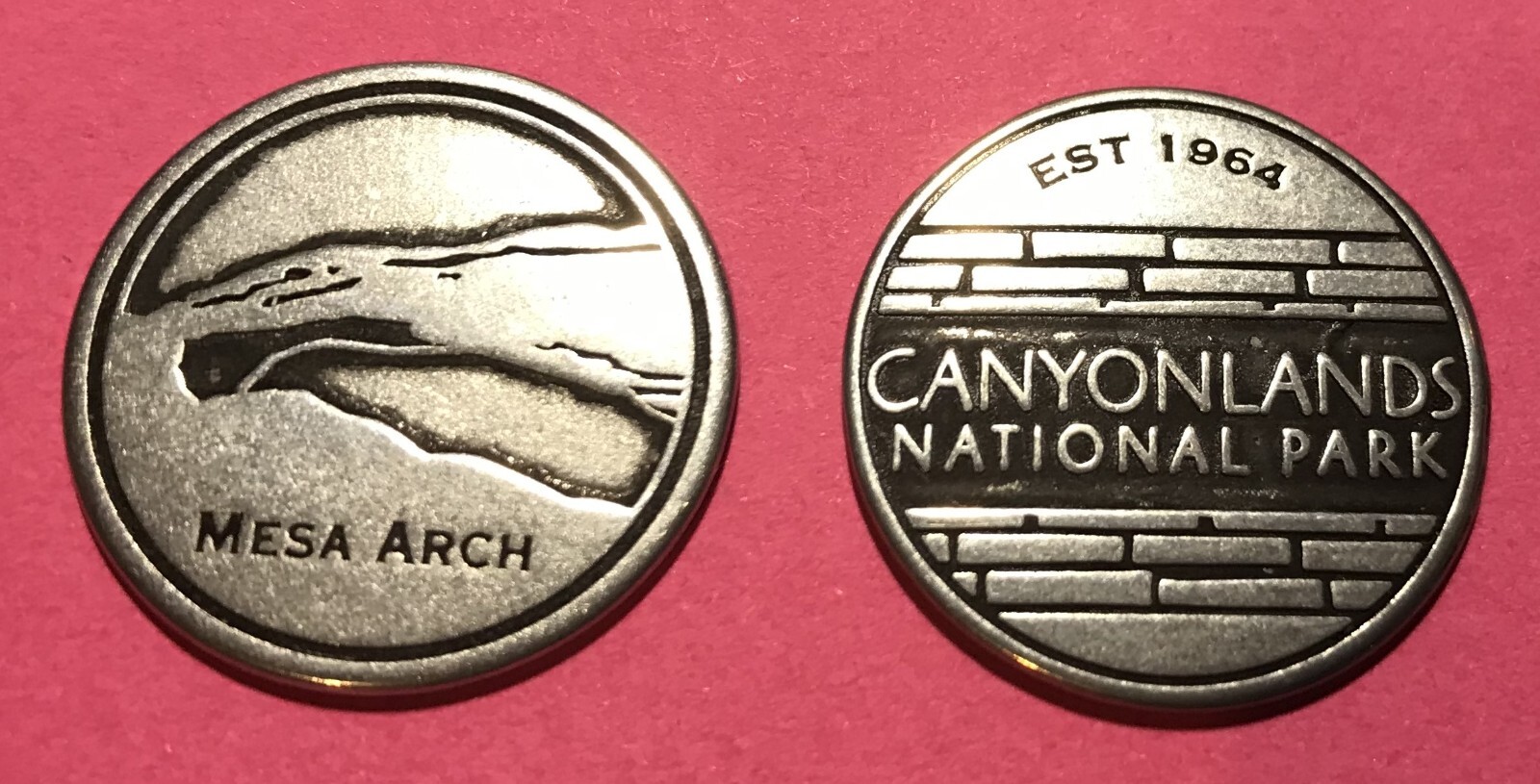 Vintage Design - Canyonlands National Park Mesa Arch Collectible Token