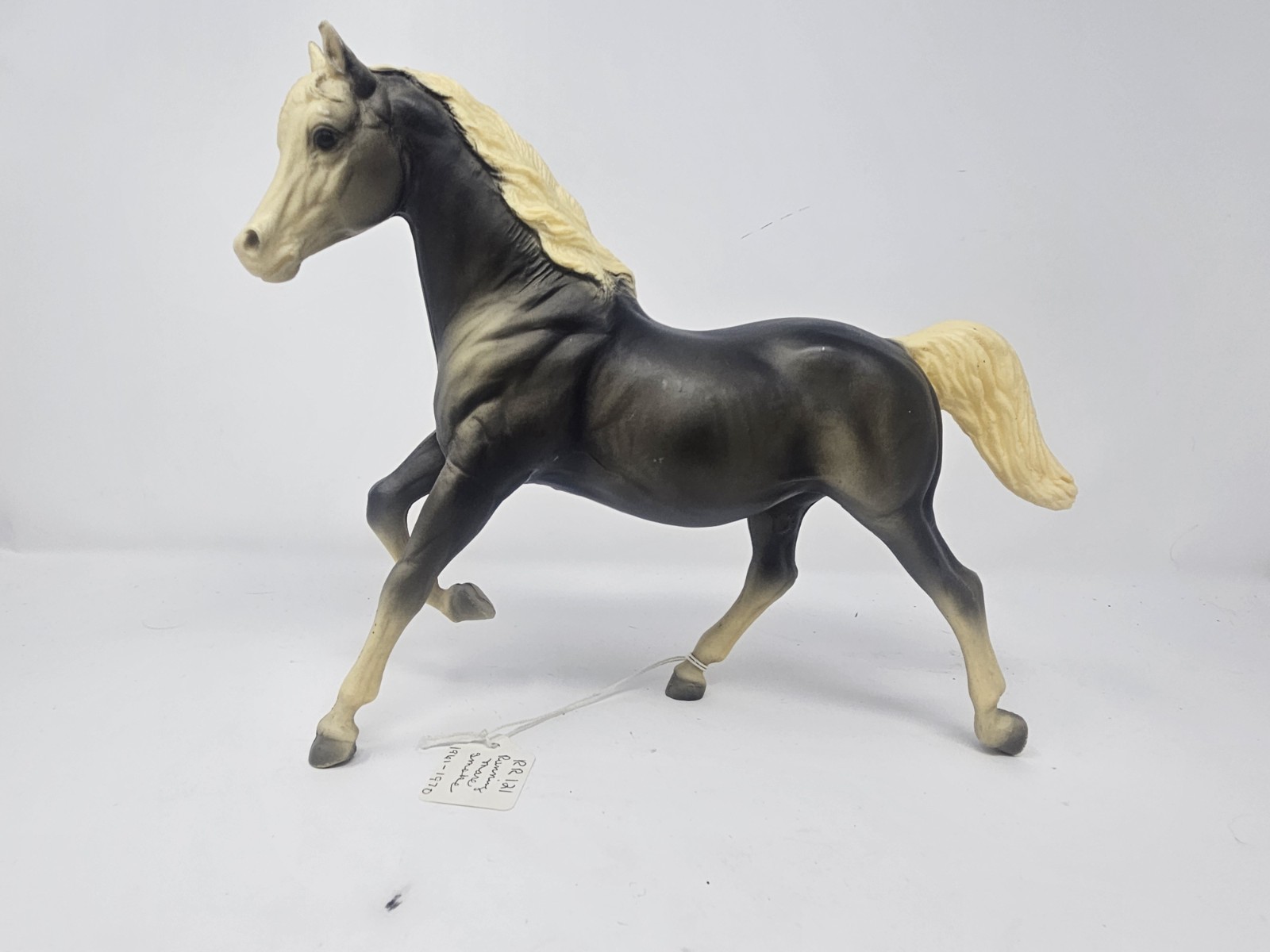 Vtg Breyer Model Horse~Smoke Grey Running Mare #121~Classic Traditional 1963-68