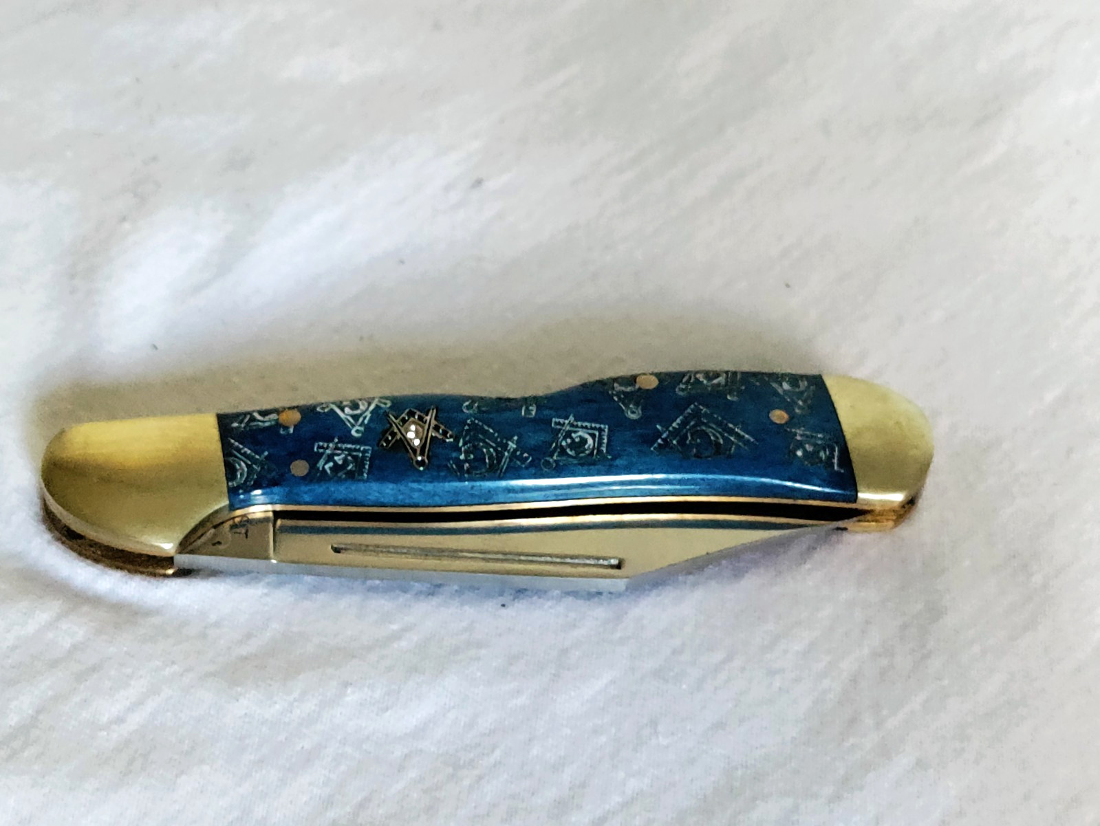 Frost Cutlery Free and Accepted Mason Pocket Knife ‘In Search of More Light’