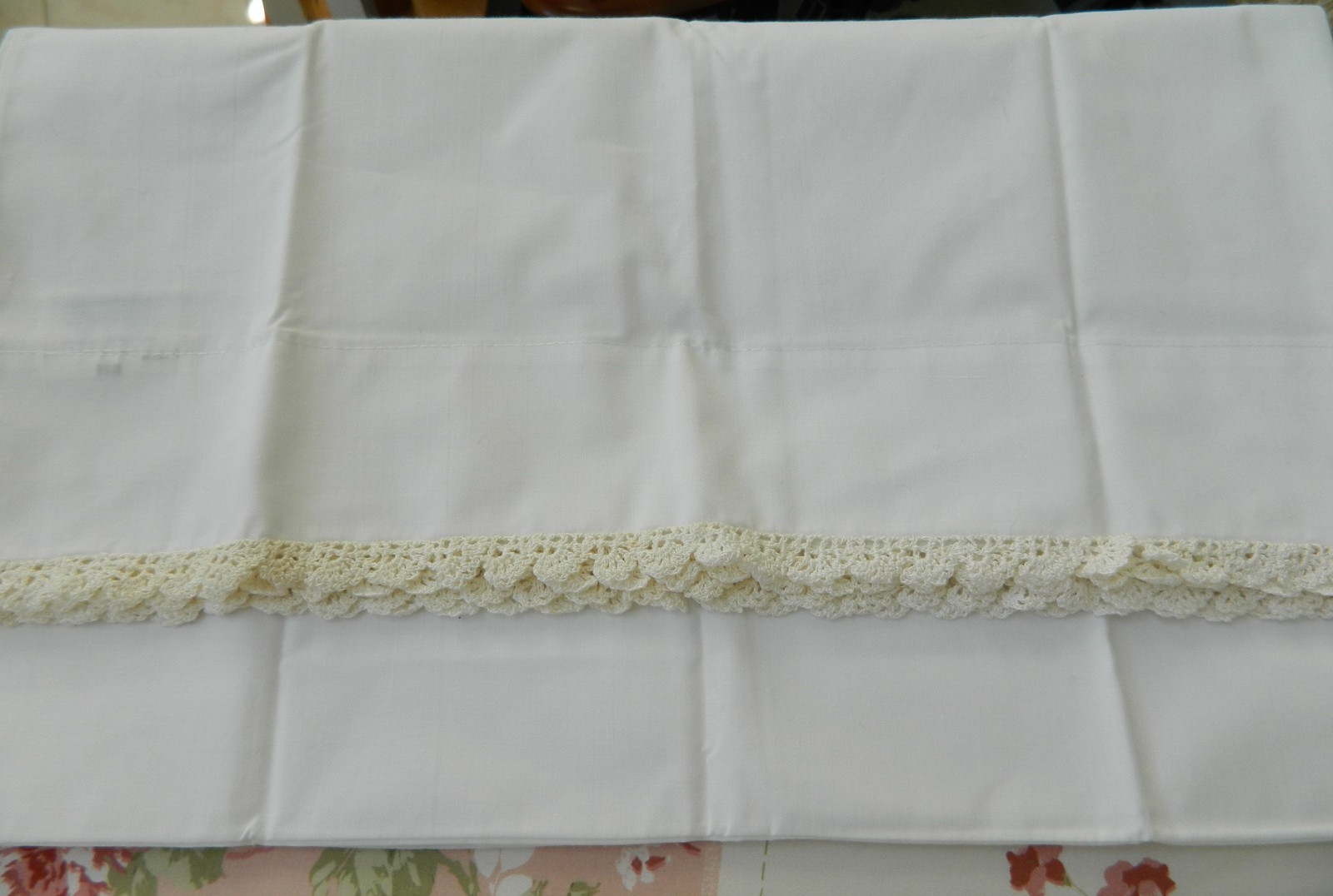 Vtg Set Cannon Monticello Standard Pillowcases Ivory Crochet Scallop Trim US NEW