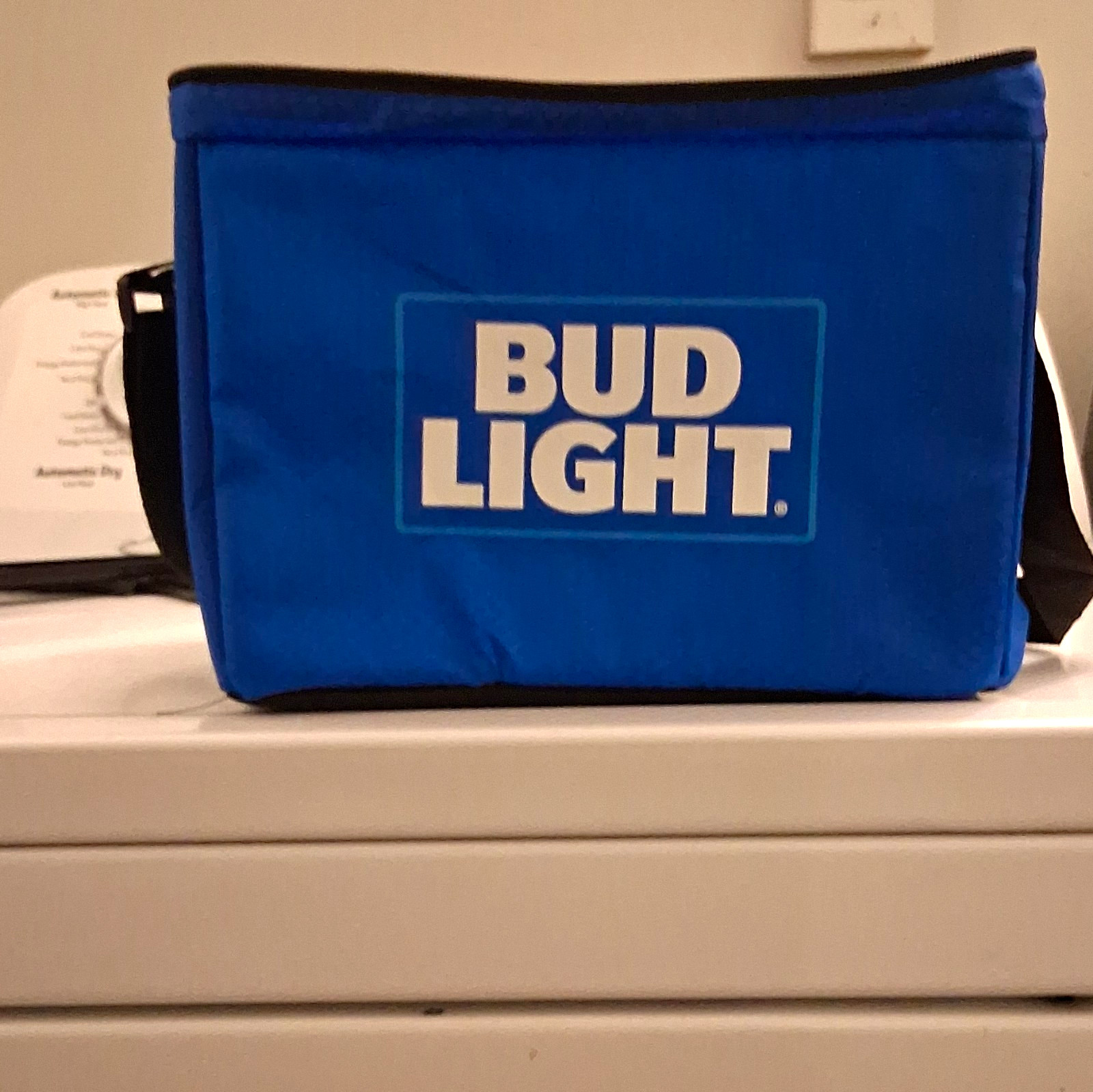 Bud Light Blue Insulated Soft Cooler Bag with Shoulder Strap Breweriana