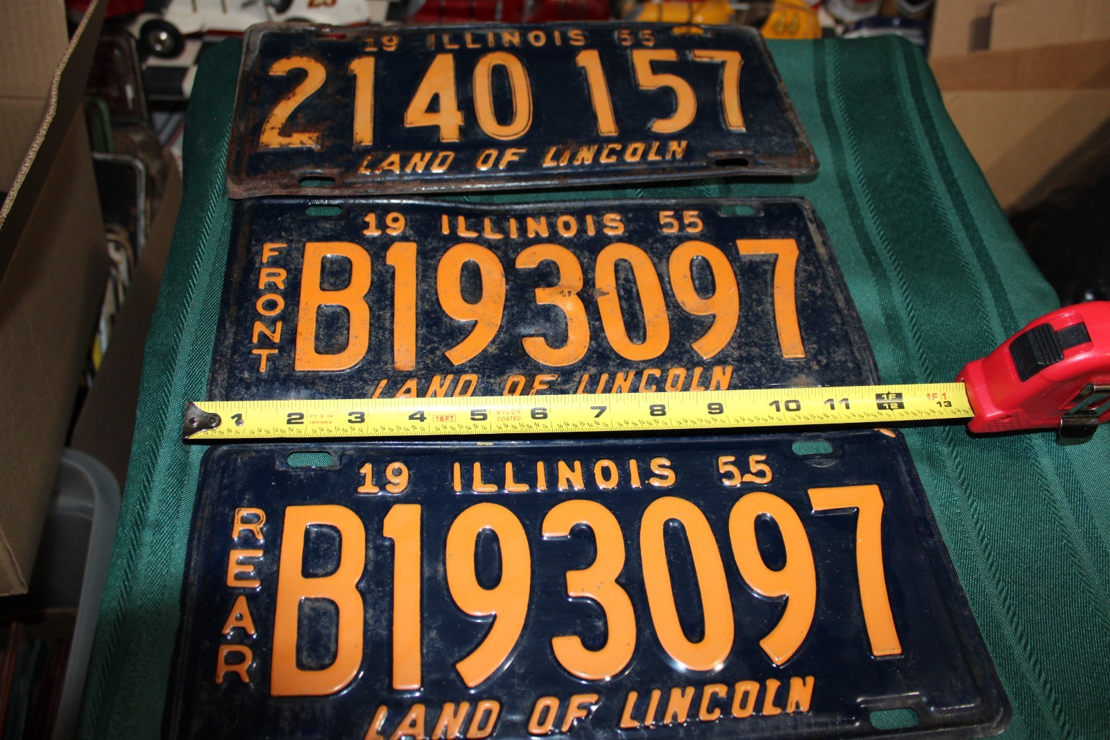 BEAUTIFUL METAL PAIR ILLINOIS LICENSE PLATES 1955 B193097 + BONUS 2140157 BEAUTIFUL METAL PAIR ILLINOIS LICENSE PLATES 1955 B193097 + BONUS 2140157