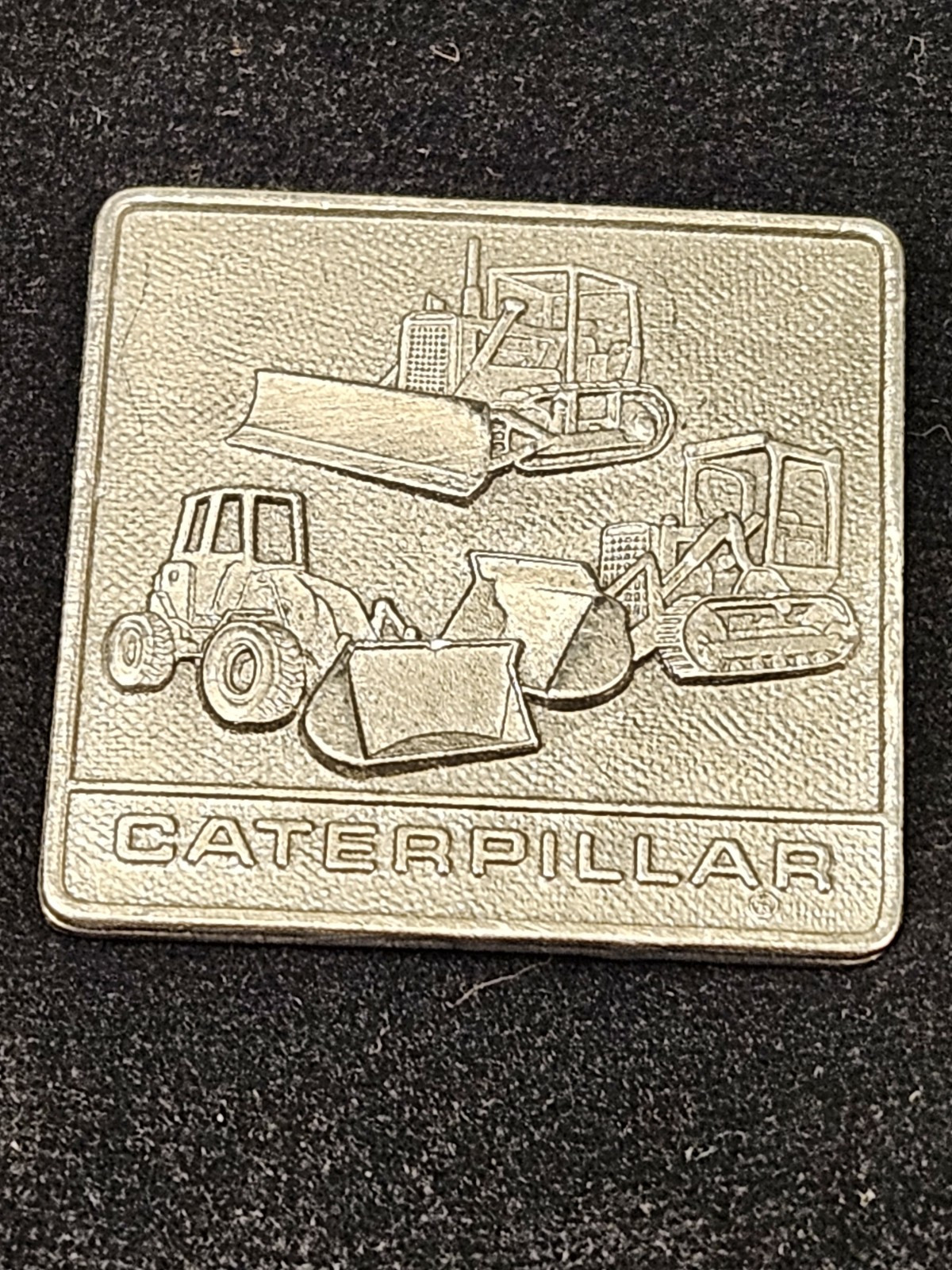 vtg caterpillar bulldozer metal fob plate