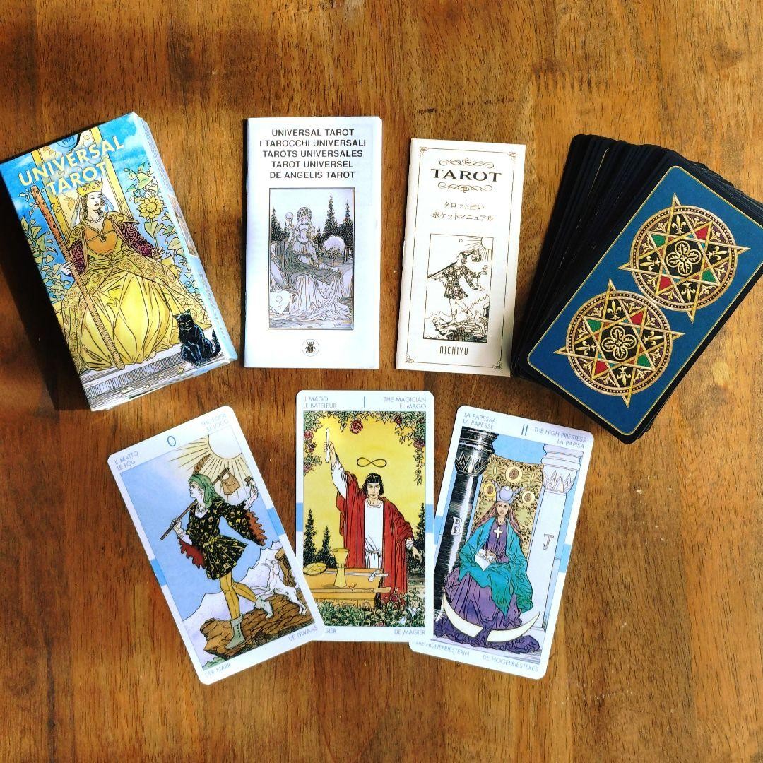 Universal Tarot Universal Tarot