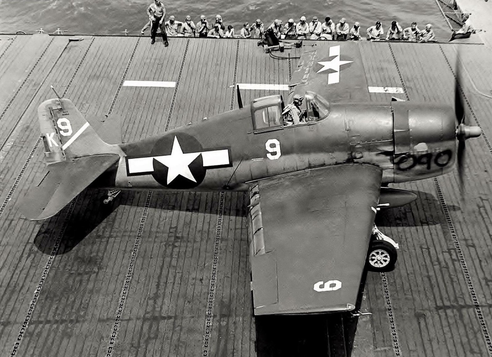 WW2  Photo WWII US Navy F6F Hellcat on Carrier Deck  World War Two / 5305