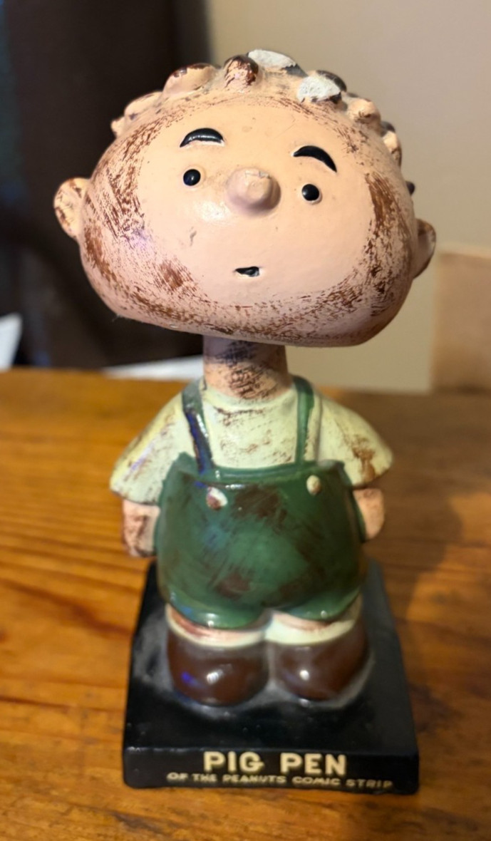 Snoopy Peanuts Pig Pen Lego 1959 paper mache nodder bobble head high grade Snoopy Peanuts Pig Pen Lego 1959 paper mache nodder bobble head high grade
