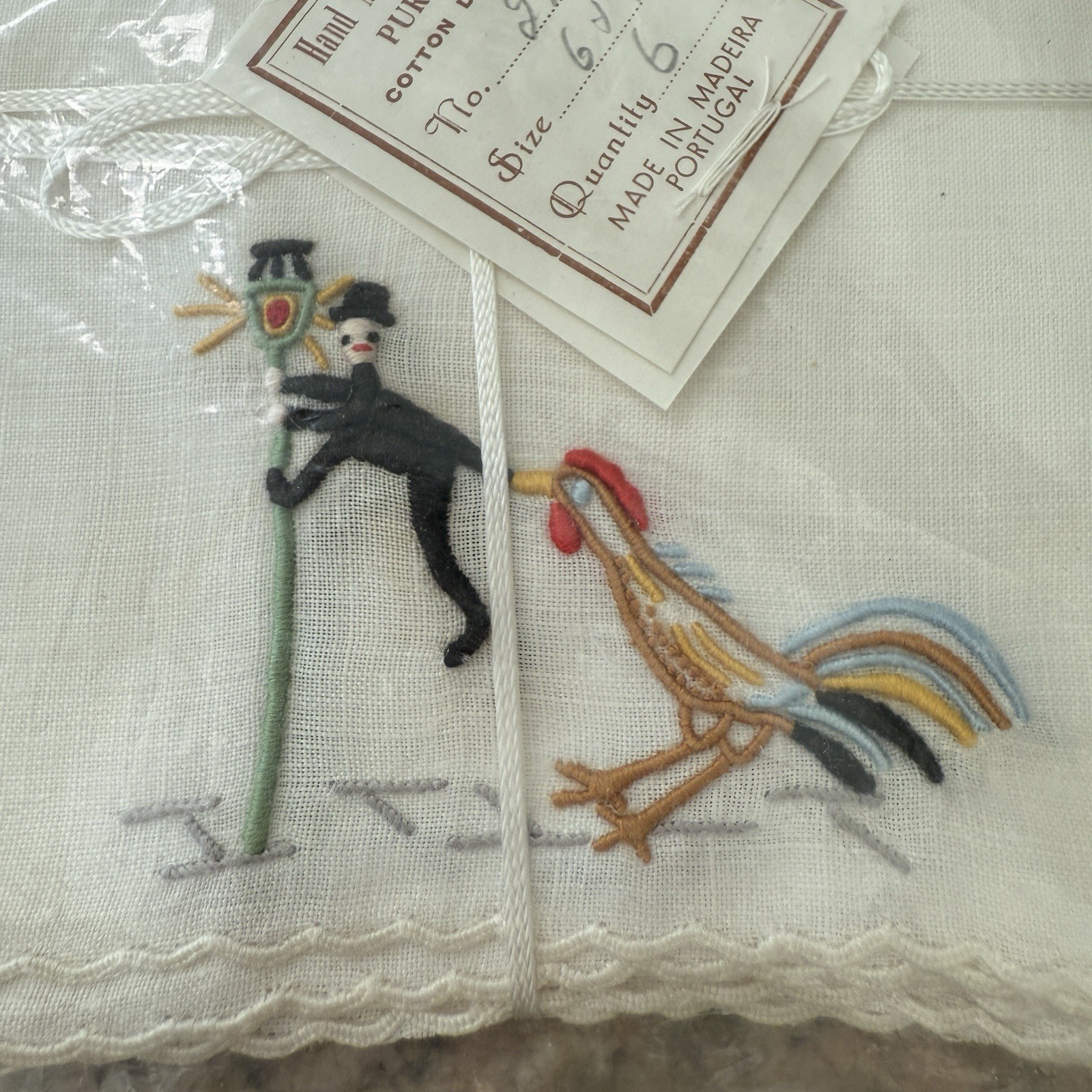 Vintage Linen Cocktail Napkins Madeira Embroidered Man Lamppost Set of 6 NOS