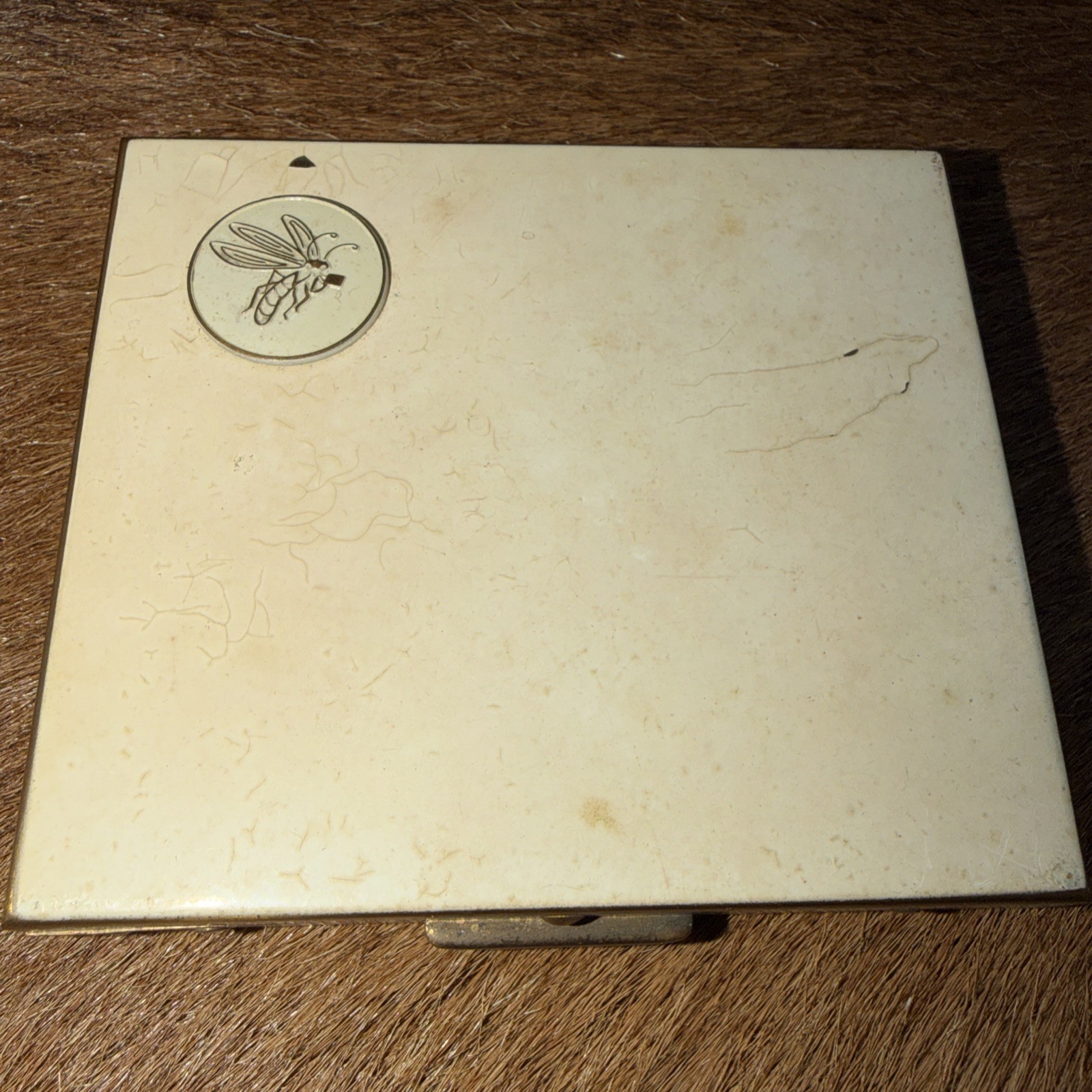Vintage Firefly compact co.  illuminating compact, Norwood Mass. not working