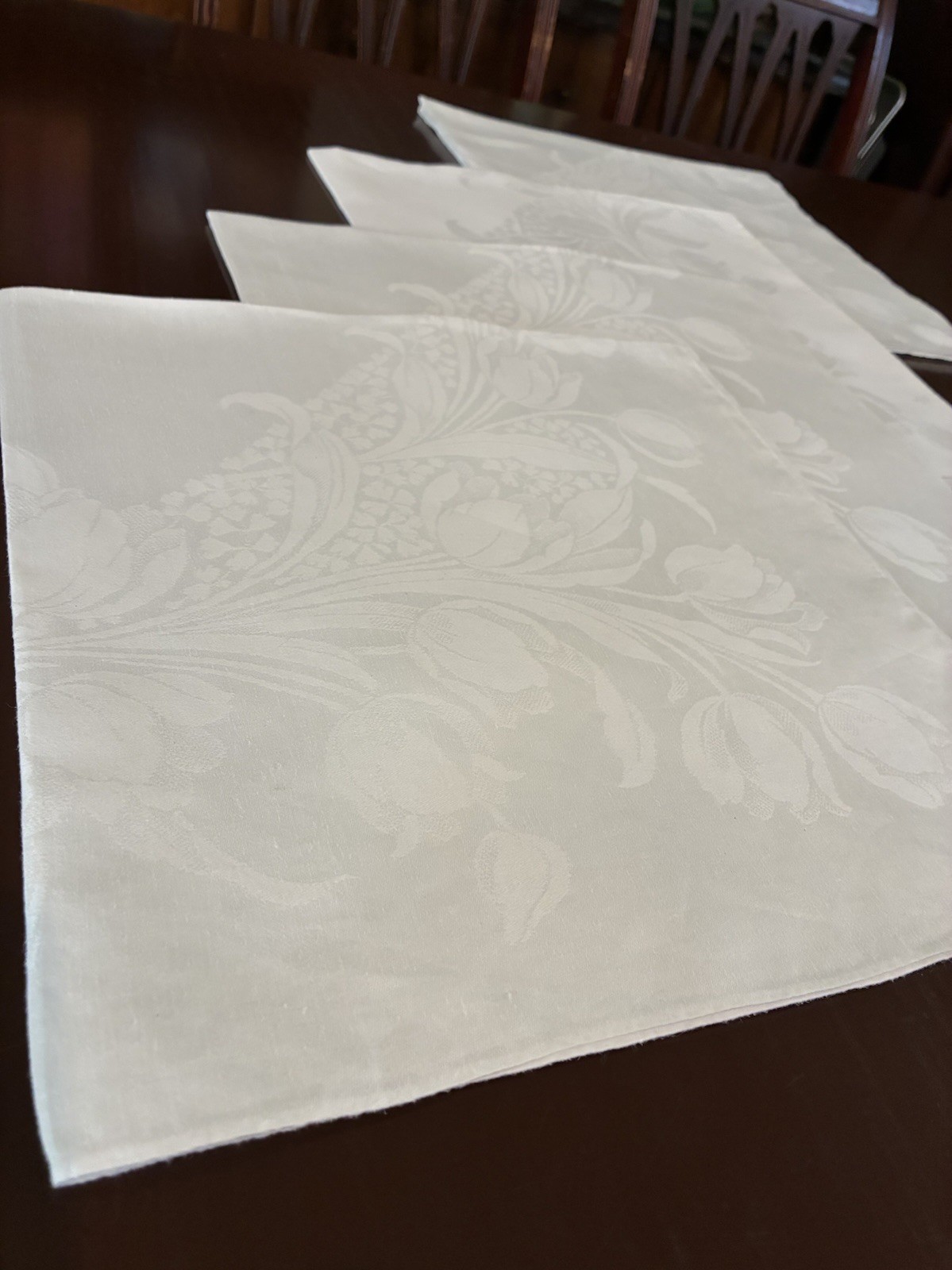 Vtg Irish Linen Double Damask Dinner Napkins White Tulips Set of 4 23.5\