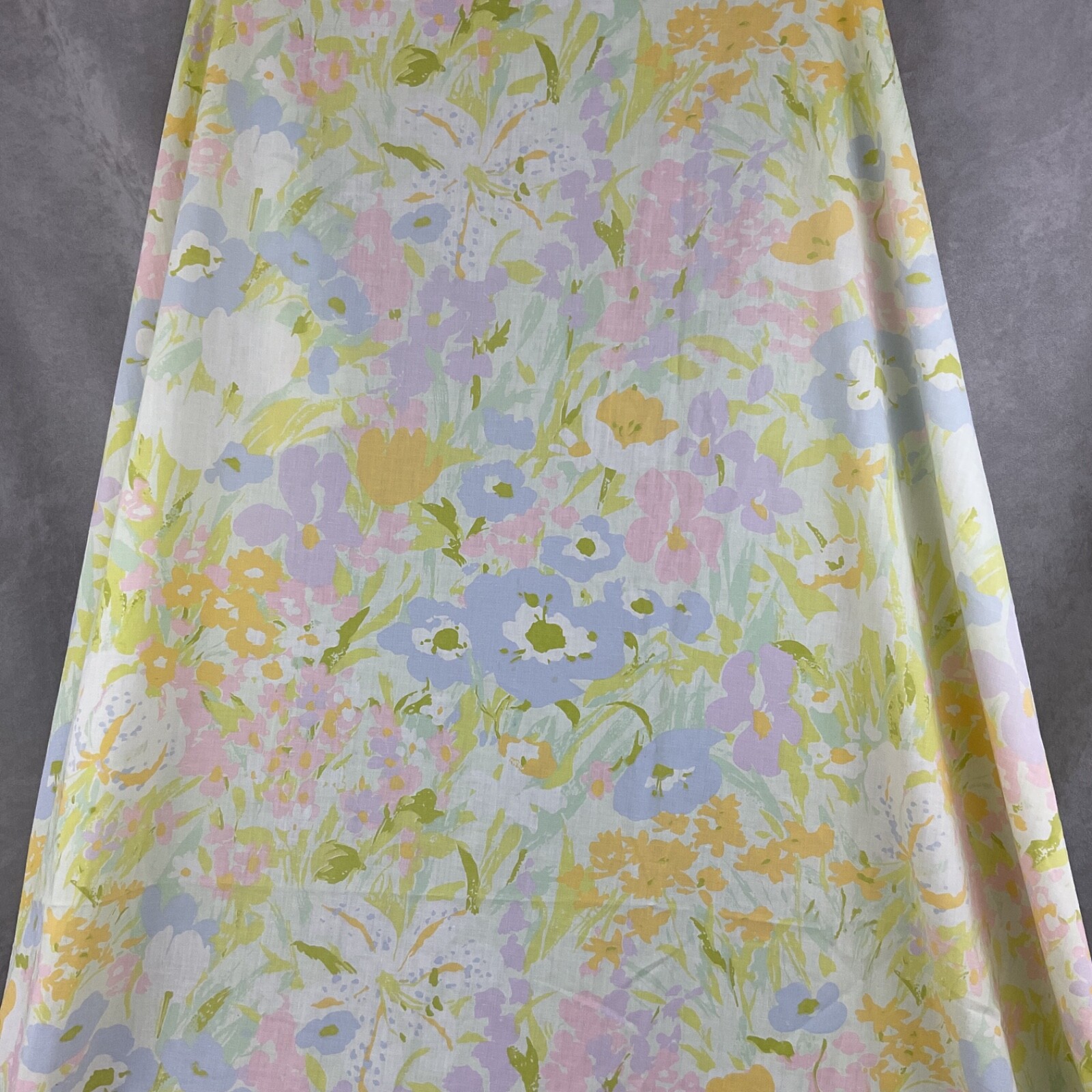Reclaimed vintage flower power cotton blend fabric 62\