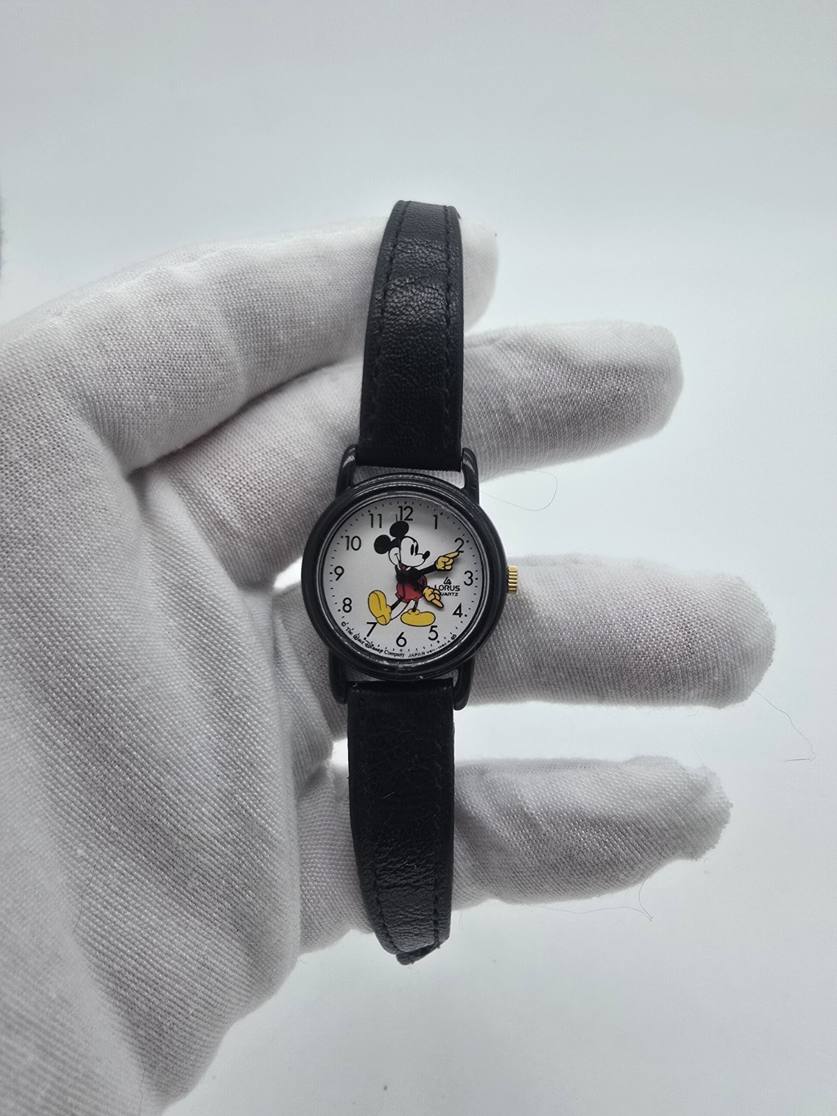 Disney Mickey Mouse Lorus Quartz Watch Black Leather Strap Japan Movement
