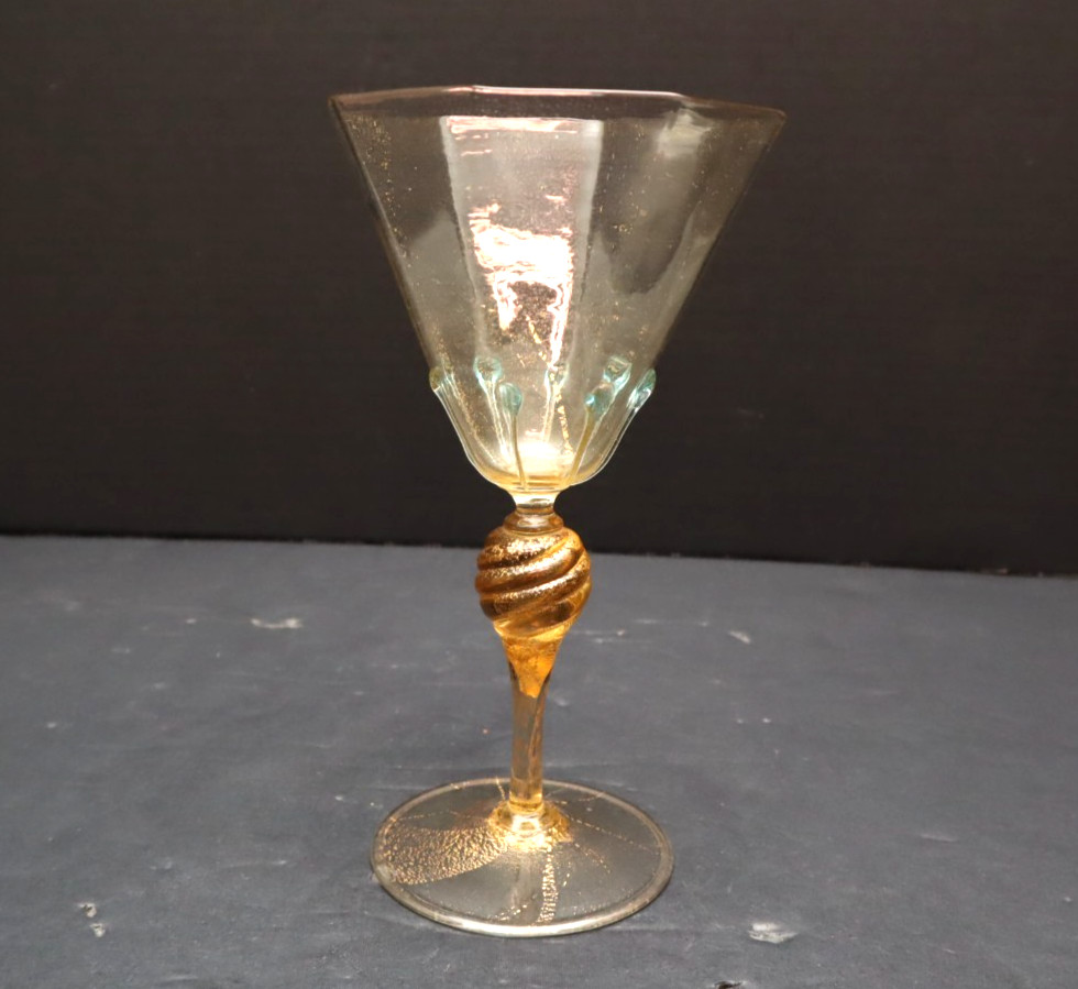 Vintage Venetian SALVIATI Wine Glass GOLD FLEC Italian Murano Hand Blown 7 1/8\