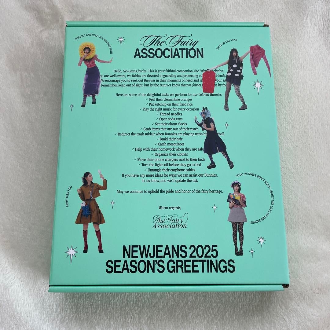 NewJeans 2025 SEASON\'S GREETINGS