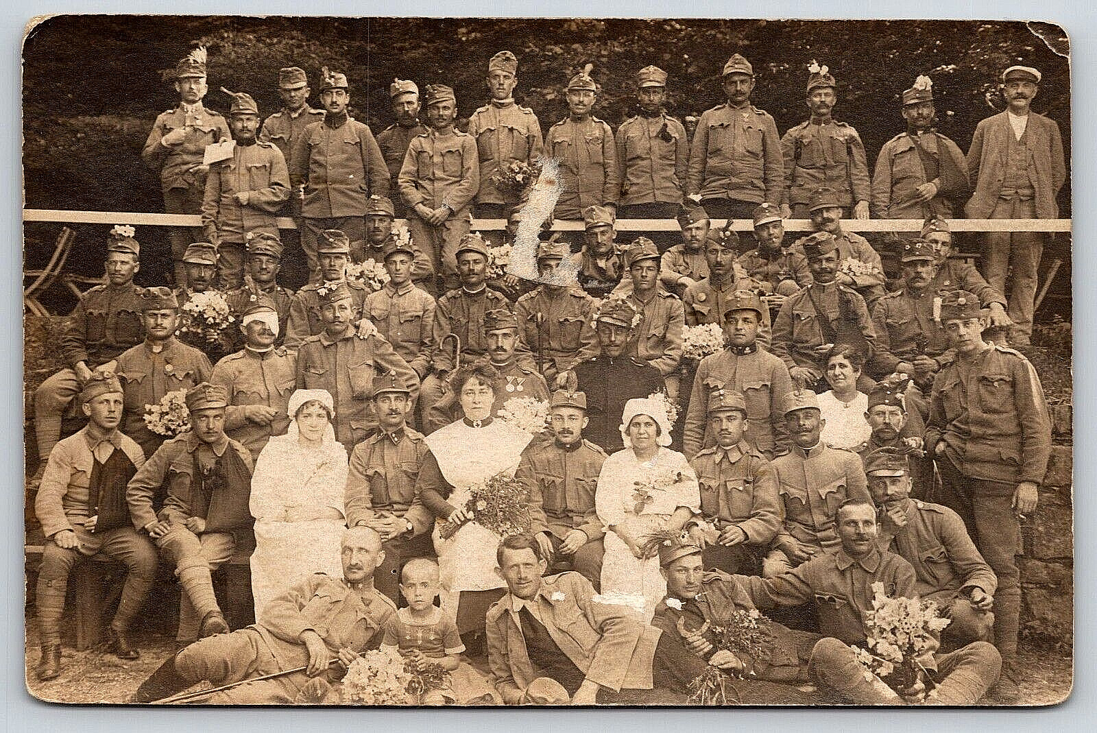 WW1 Men Soldiers And Nurse Women Group Portrait Vintage Real Photo 1918 Postcard