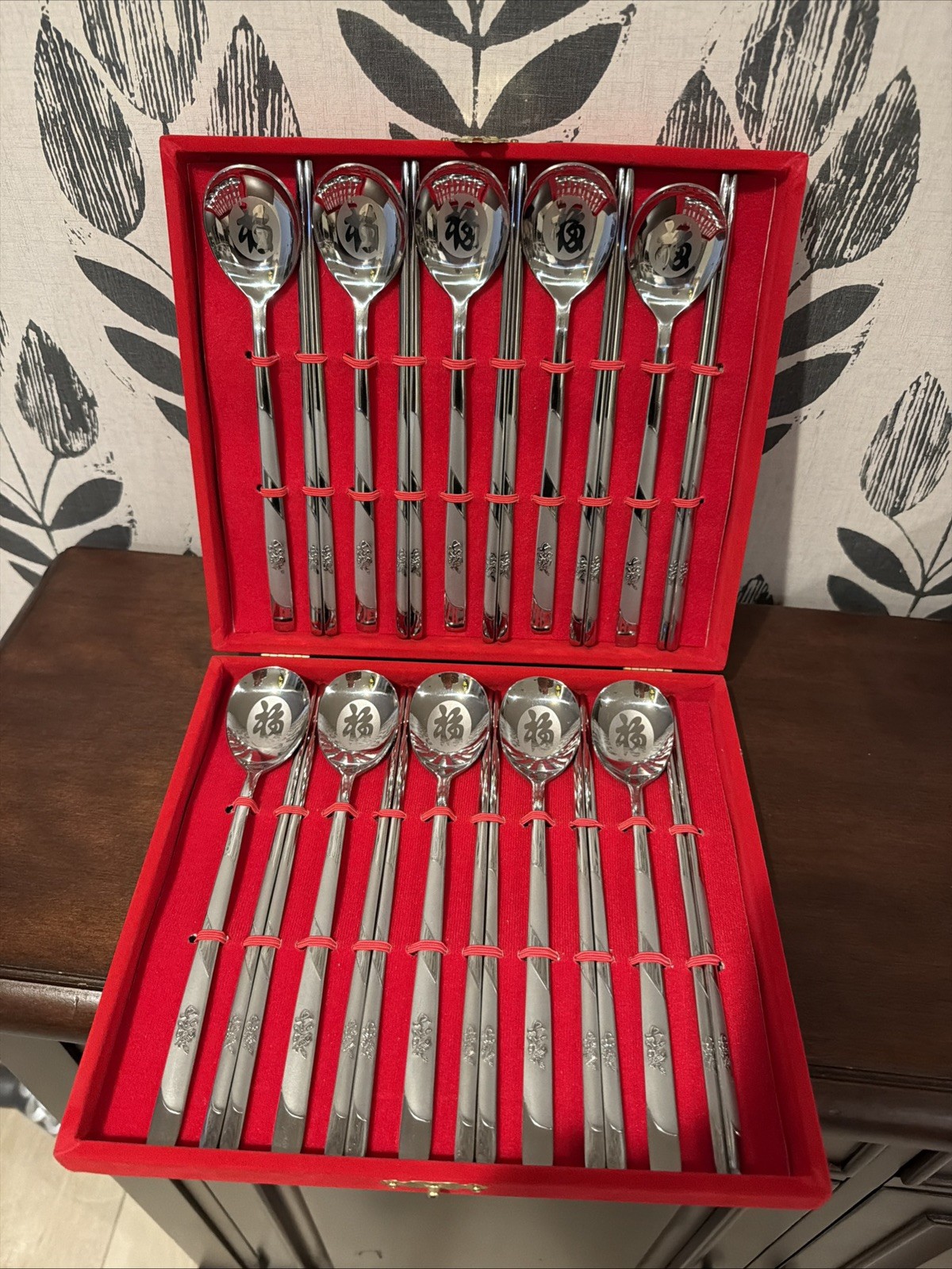 Korean Spoon Chopstick Set 30 Pc 10 Place Settings Made in Korea w Red Case NEW Korean Spoon Chopstick Set 30 Pc 10 Place Settings Made in Korea w Red Case NEW