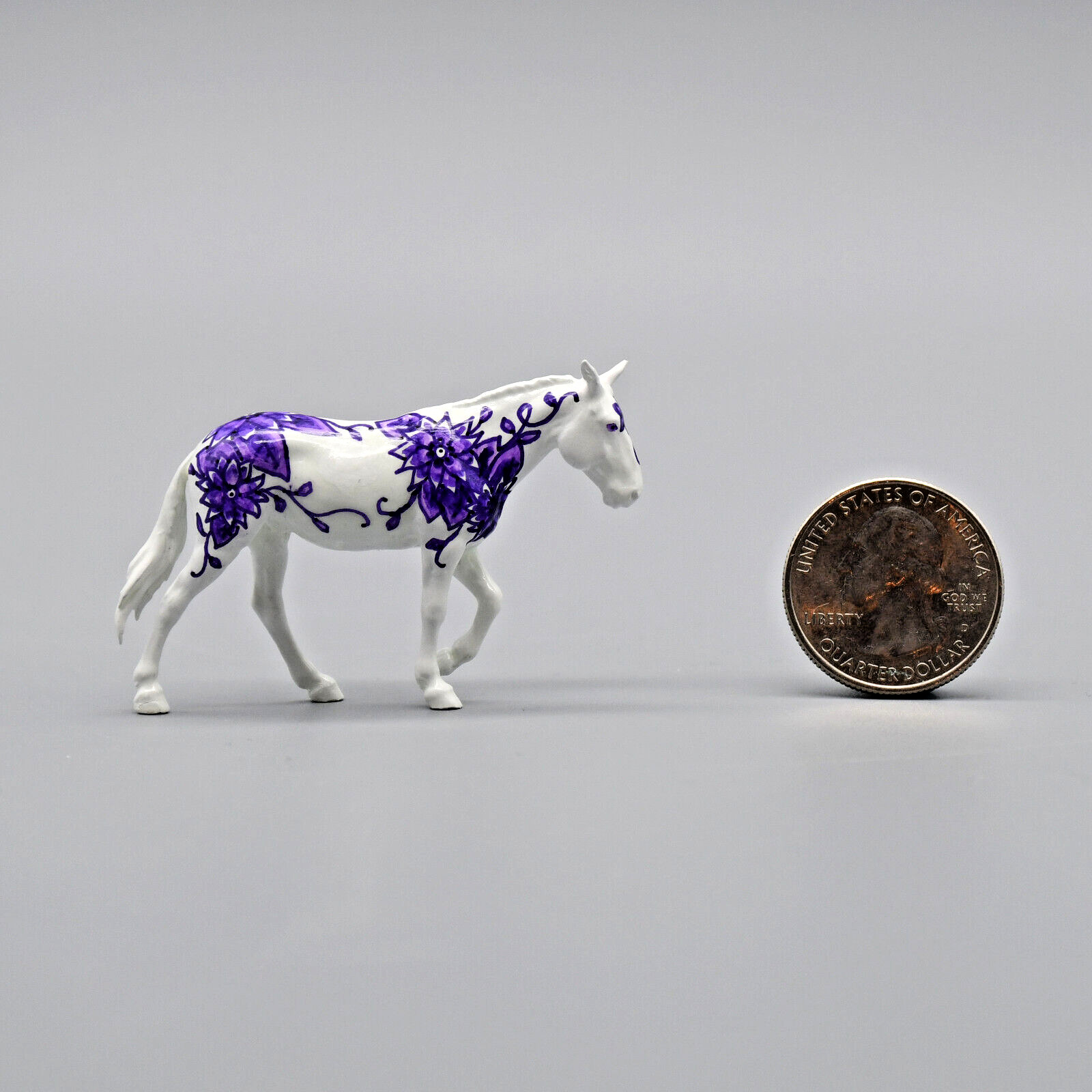 Micro Decorator - Glossy Purple Floral Draft Mule - Ben 1:64 3D Print