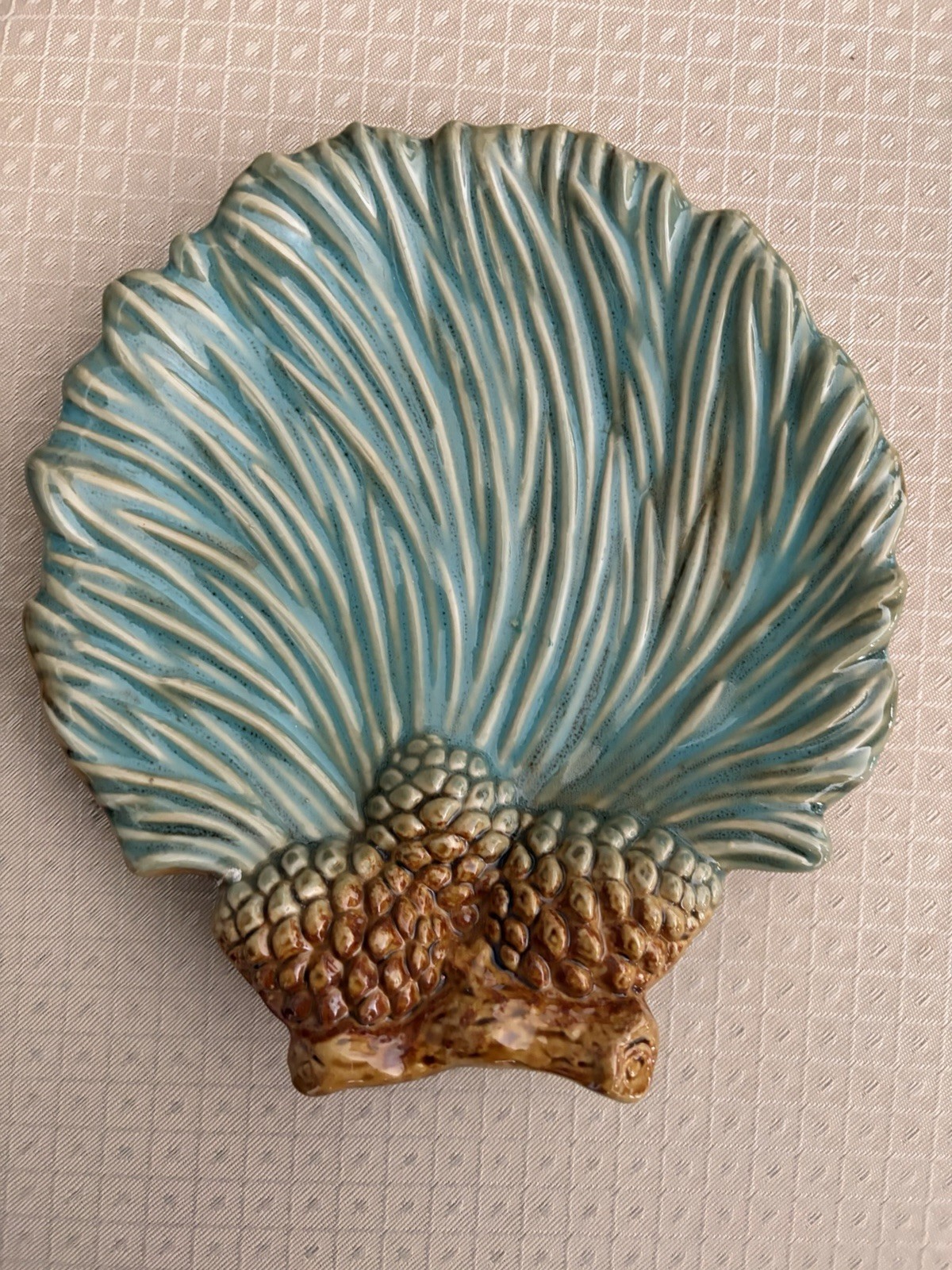 Vtg Green/Brown Ceramic Pine Cones & Needles Tidbit/Dish 7” x7” x 1.25” max, EUC