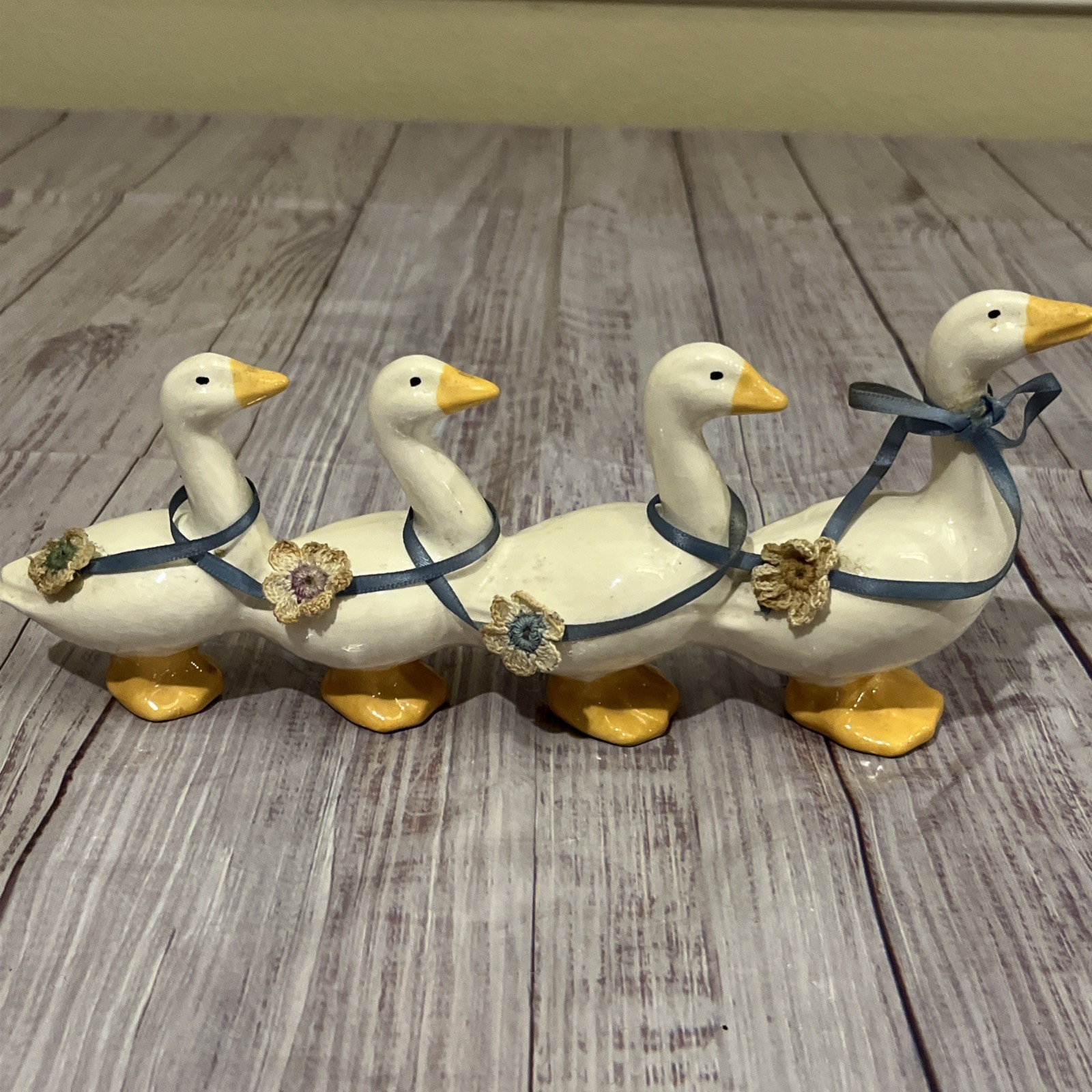 Vtg 80s White Ceramic Goose Duck Figurine Farmhouse Country Cottage Ribbon 8\