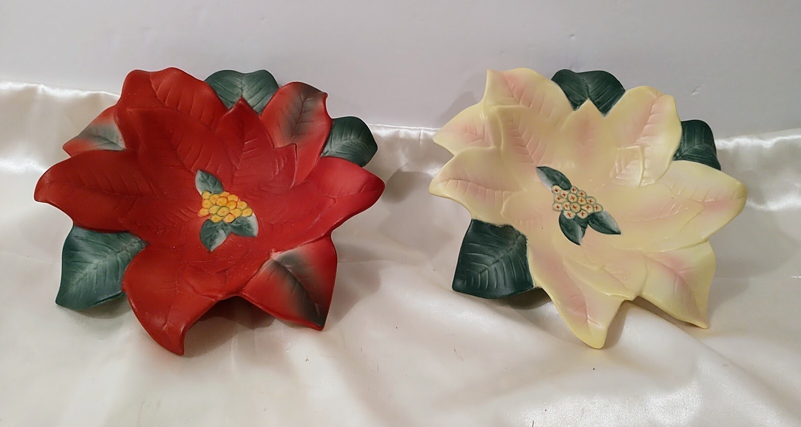 Candle Holder Partylite Poinsettia Christmas Set of 2 EUC Candle Holder Partylite Poinsettia Christmas Set of 2 EUC
