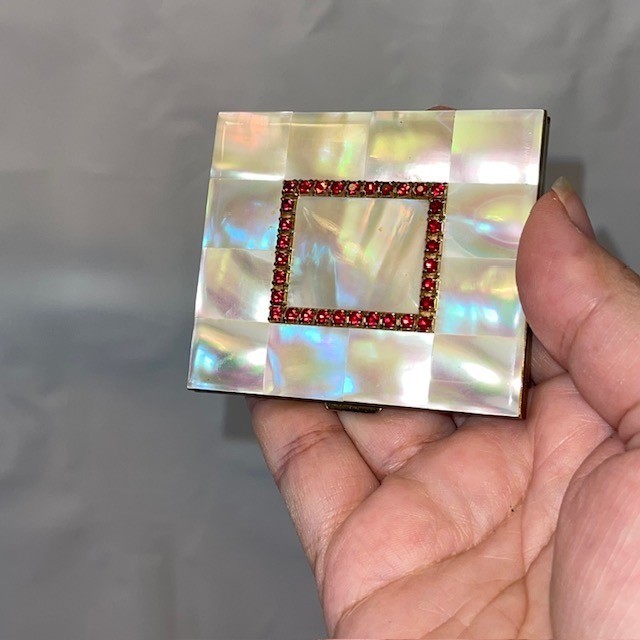 Vintage 50s Glamour Mother of Pearl & Red Rhinestone Oil Blotting Compact Mirror Vintage 50s Glamour Mother of Pearl & Red Rhinestone Oil Blotting Compact Mirror