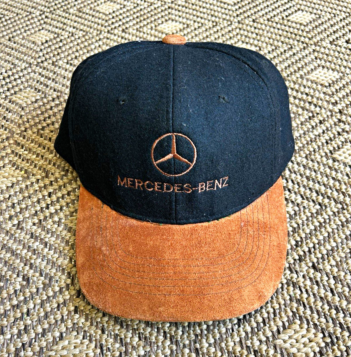 Vintage 1990’s cameo Mercedes Benz wool SnapBack hat w/ green under brim