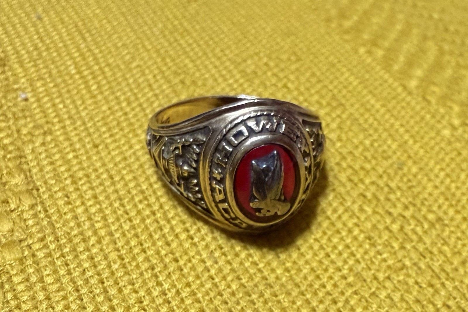 Vintage 1962 Balfour 10K Gold Class Ring Size 6 Scrap or wear 6 grams