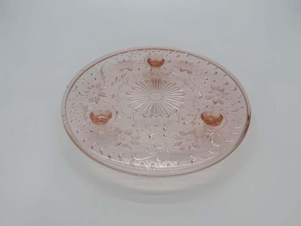 US Glass Shaggy Daisy Pink Depression Glass Footed Cake Plate 1930s US Glass Shaggy Daisy Pink Depression Glass Footed Cake Plate 1930s