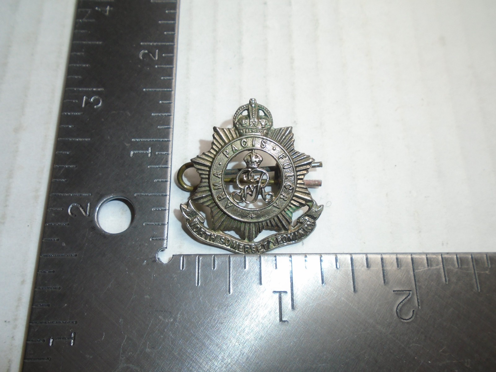 Original WWI British North Somerset Yeomanry King George V Cap Badge with Lugs