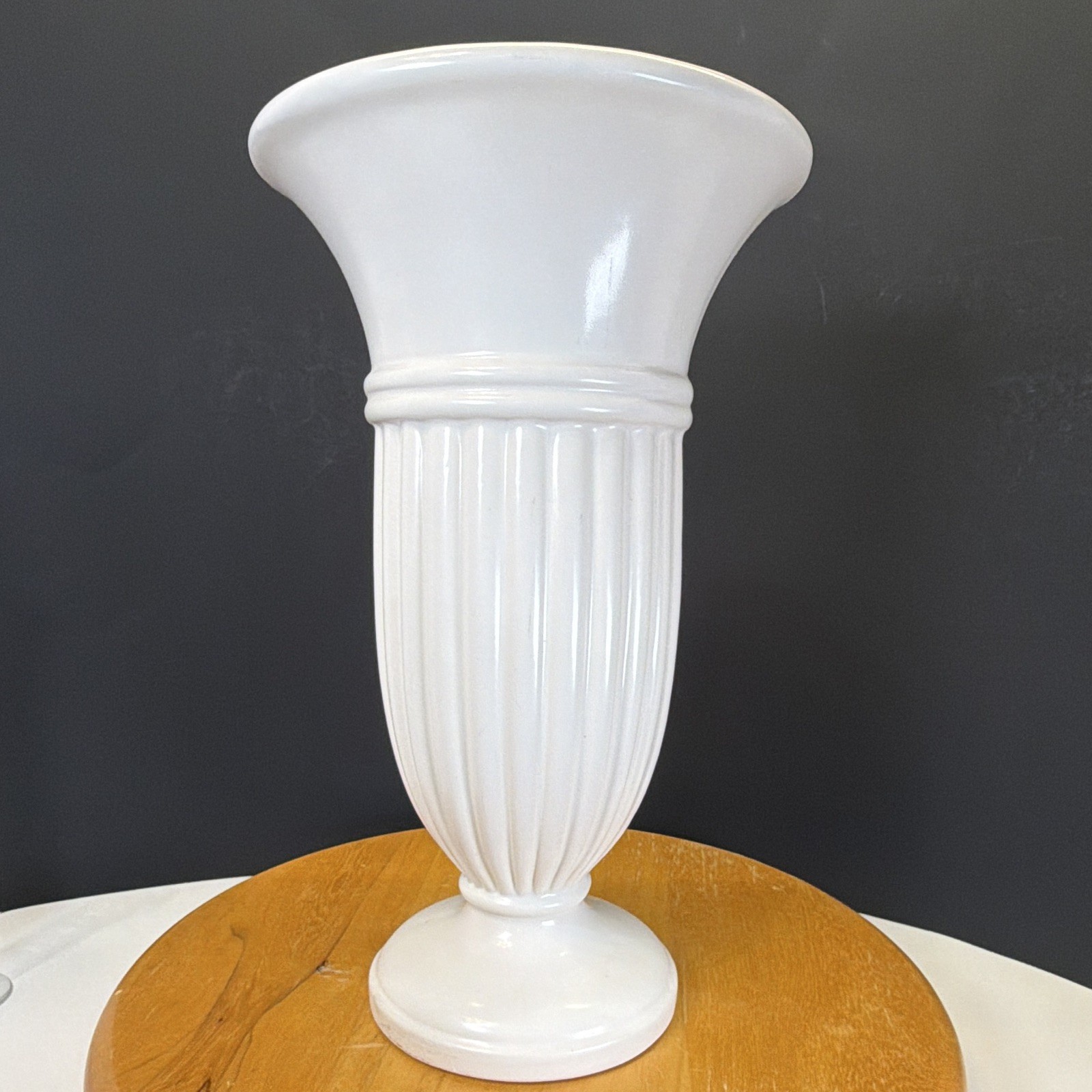 Royal Haeger 1990\'s, American made. Neoclassic Fluted Cream Vase, 12\ Royal Haeger 1990\'s, American made. Neoclassic Fluted Cream Vase, 12\