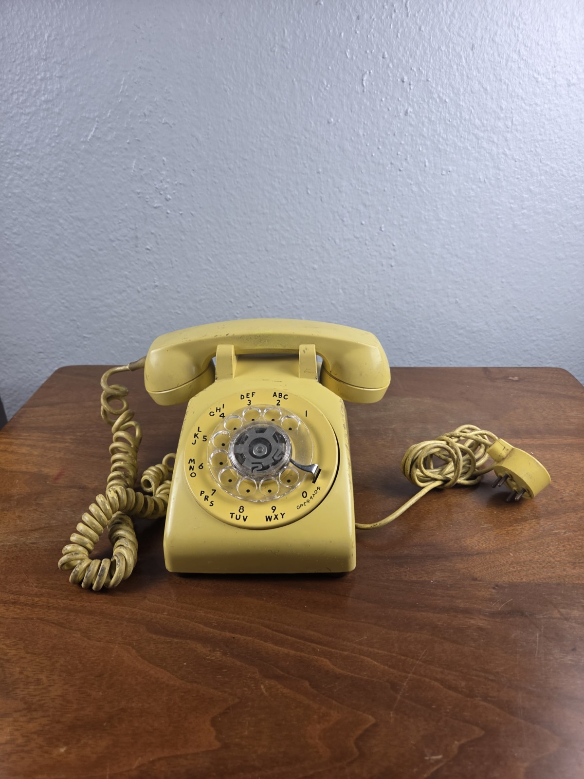 Retro Yellow Rotary Telephone | Classic 1970s Desktop Phone | Vintage Decor