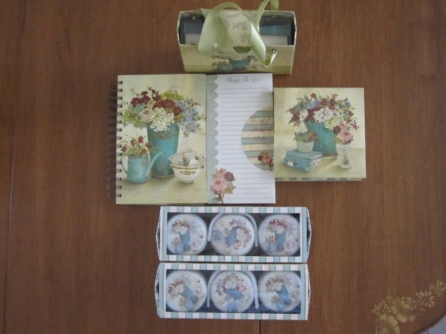 NEW KATHRYN WHITE ADDRESS BK NOTEBOOK SHOPPING LISTS NOTE CARDS CANDLES GIFT SET
