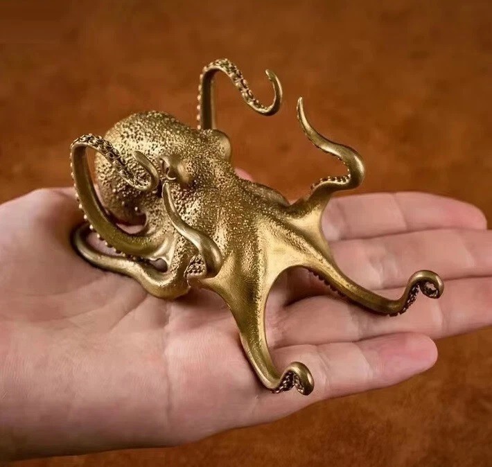 Brass Metal Octopus Animal Figurine Mini Statue Table Desk Home Decoration Toy