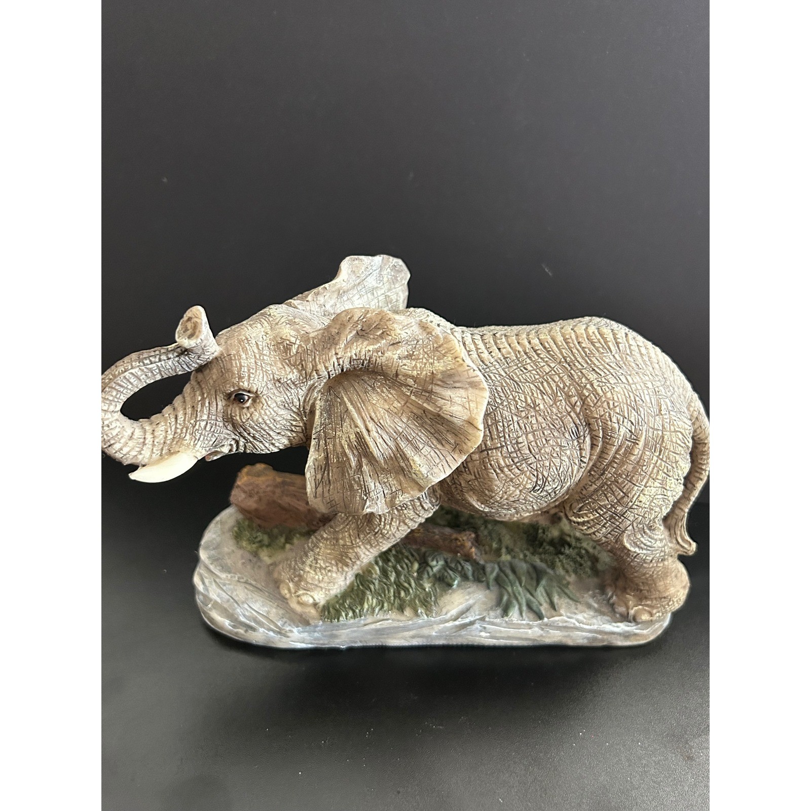 Figurine Tan Trunk Up African Elephant Resin Statue Unbranded Medium Collectible