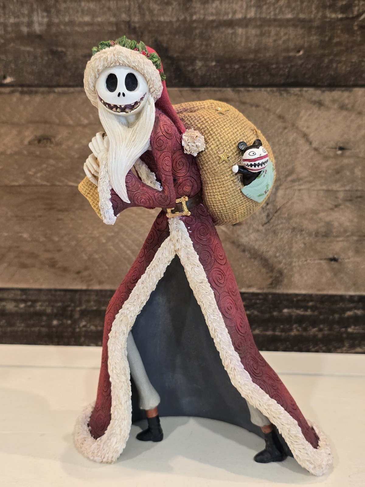 Disney Showcase Couture de Force Santa Jack Skellington Figurine Nightmare Boxed