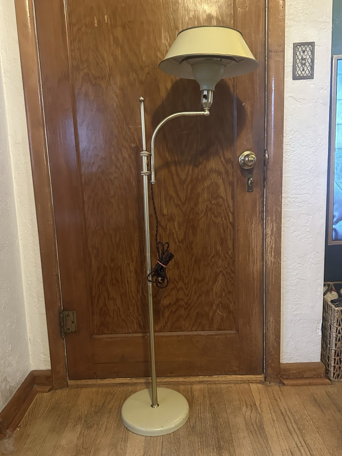 Vintage 1960s Brass MG Wheeler?  Sight Light Floor Lamp