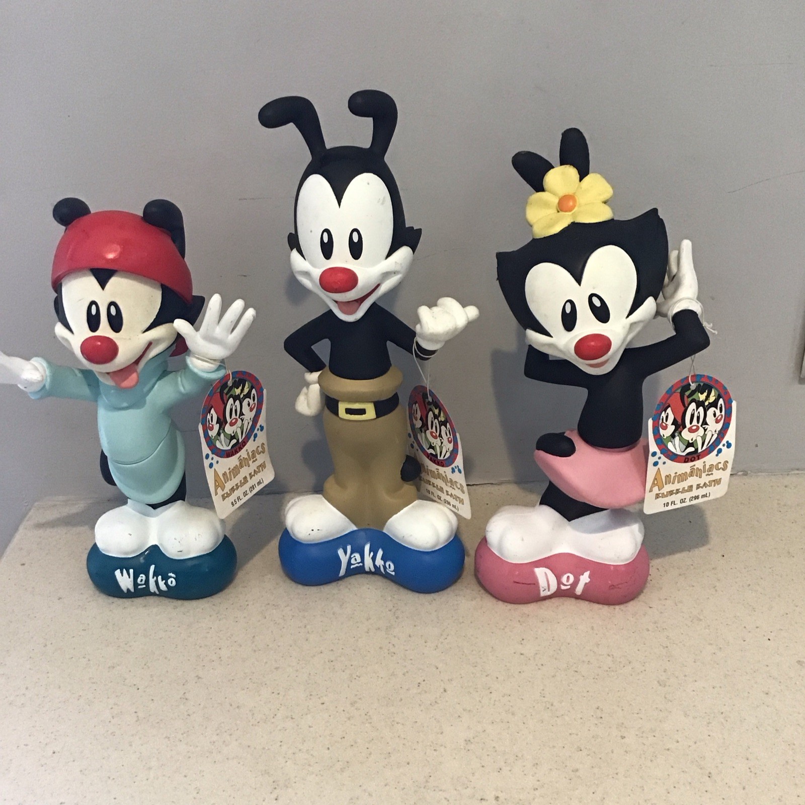RARE 1995 Warner Bros. Animaniacs YAKKO DOT WAKKO Vinyl Bubble Bath Bottle Set RARE 1995 Warner Bros. Animaniacs YAKKO DOT WAKKO Vinyl Bubble Bath Bottle Set