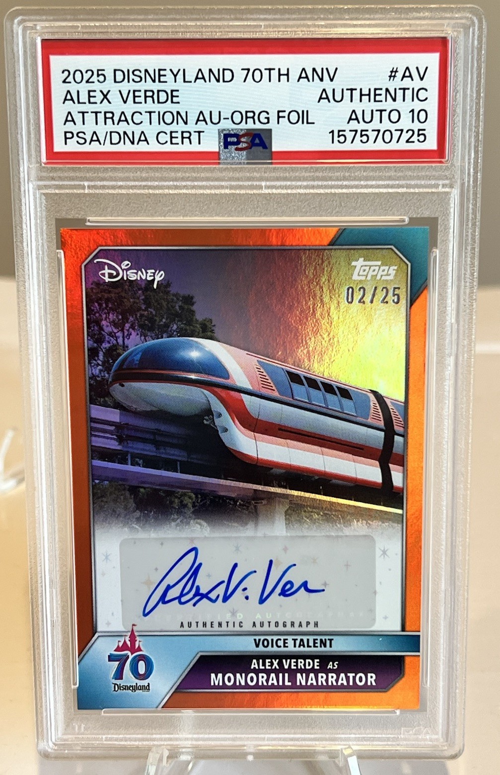2025 Topps Disneyland 70th. Alex Verde Monorail Narrator Auto # /25 True Orange 2025 Topps Disneyland 70th. Alex Verde Monorail Narrator Auto # /25 True Orange