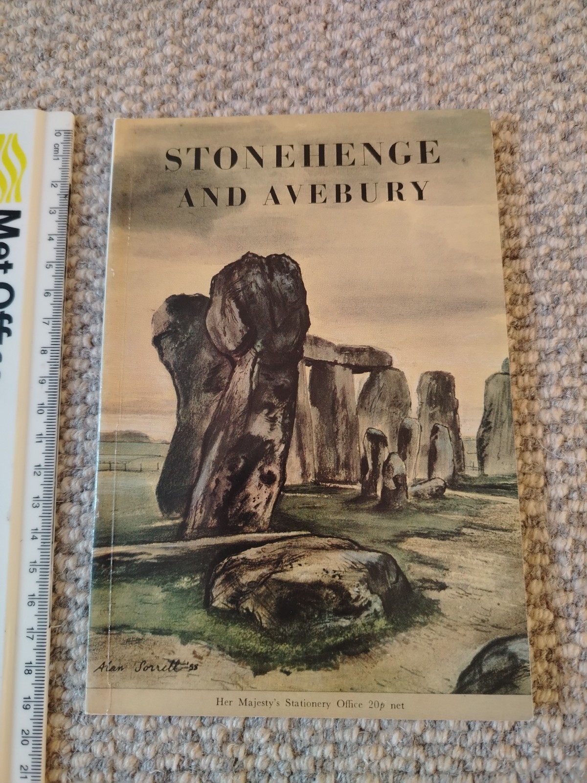 Vintage 1974 tourist guide Avebury Stonehenge historic illustrated guide