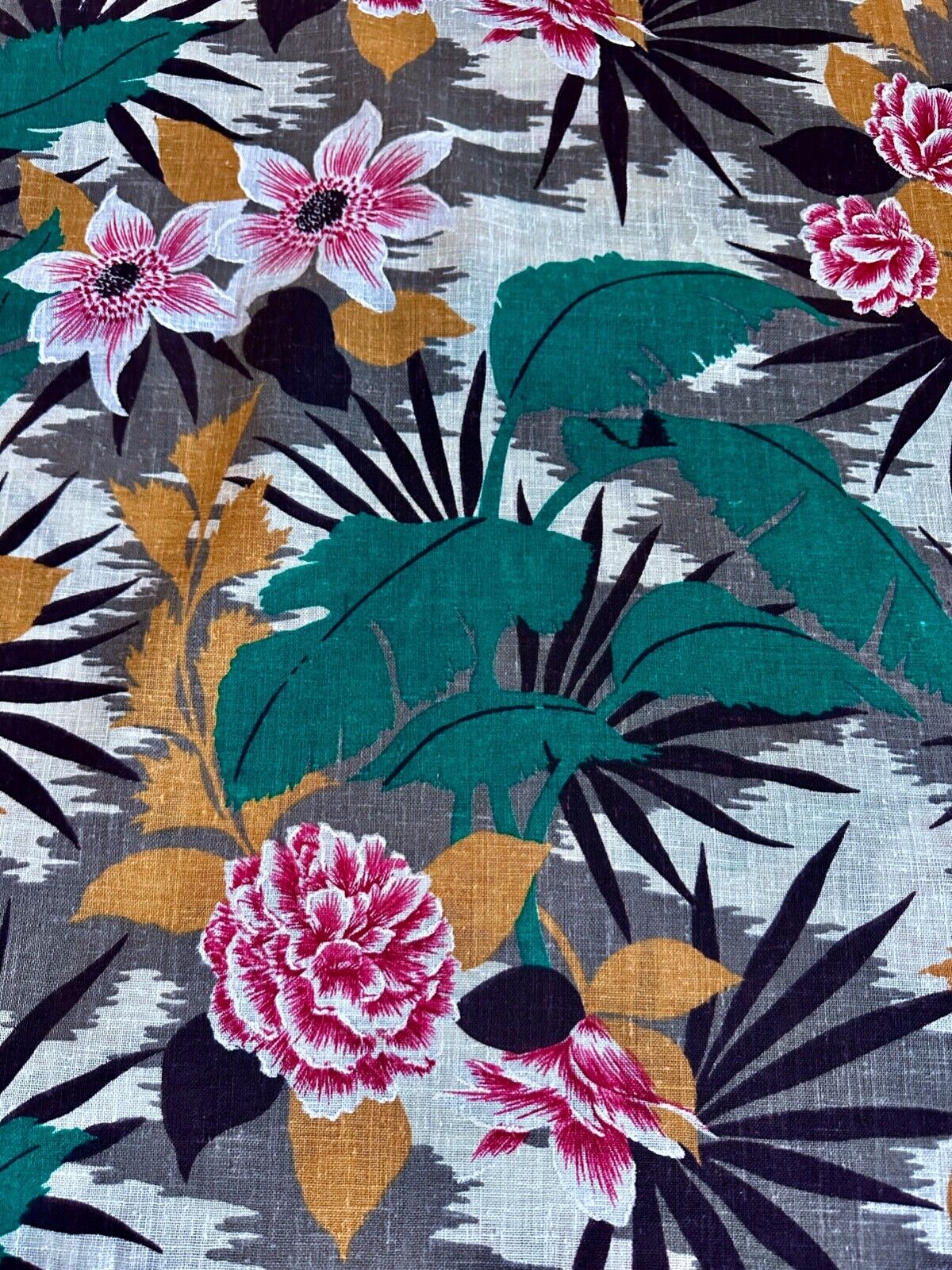 2YDS Island PLUMERIA 1960\'s BOHO Hawaiian JUNGLE Barkcloth Era Vintage Fabric
